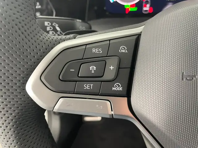 Volkswagen Golf view 14