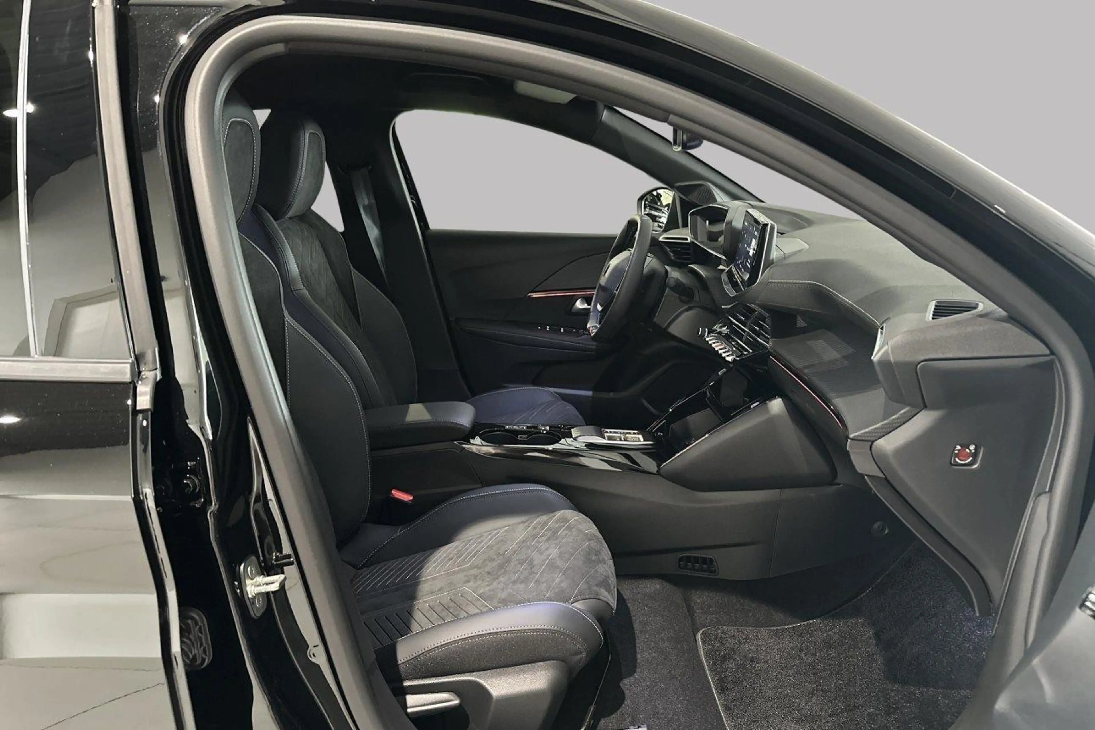 Peugeot e-208 GT Elektrische motor 156 pk — photo 8