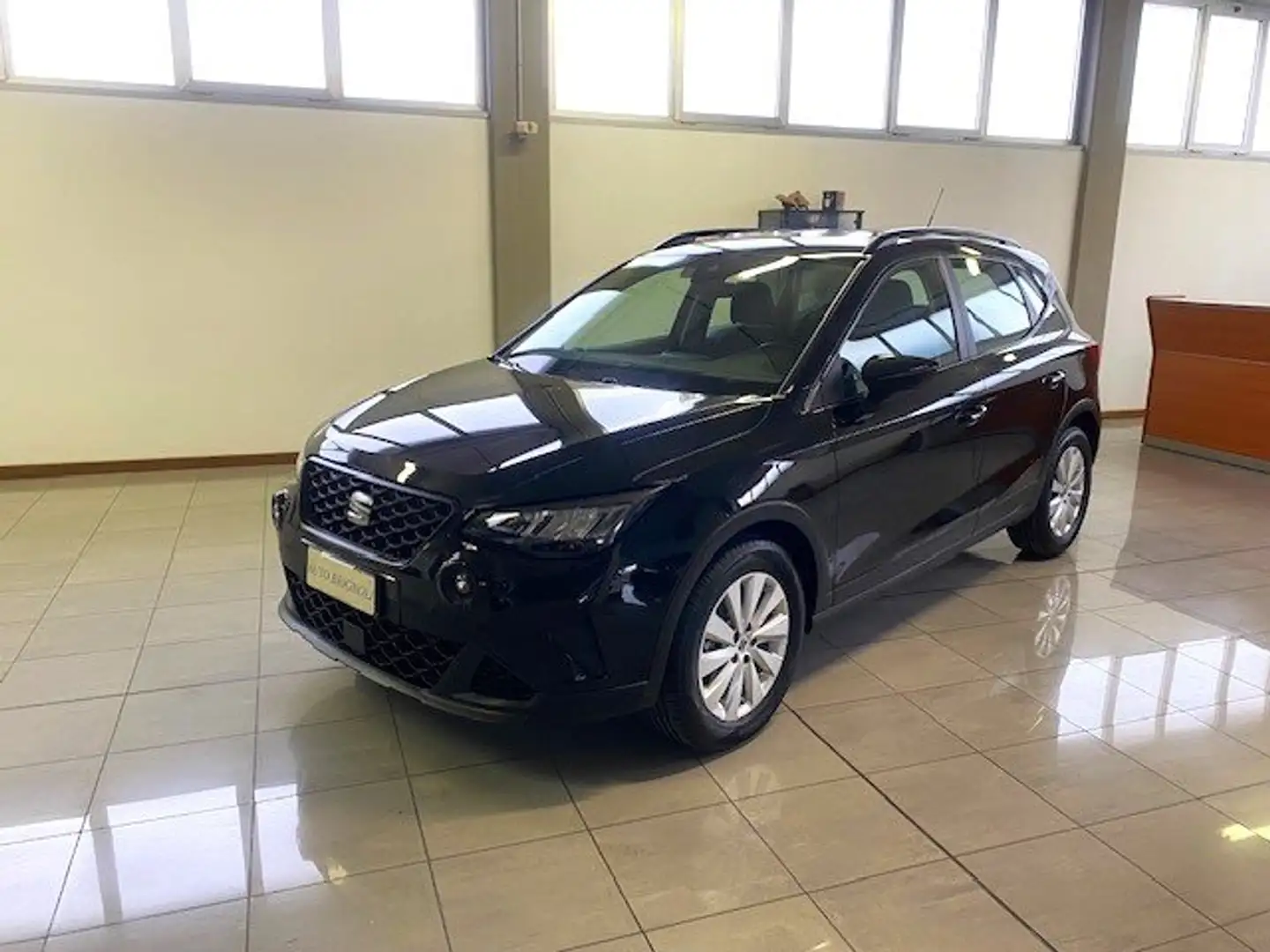 SEAT Arona Arona 1.0 ecotsi Style 95cv E6 D Schwarz - 1