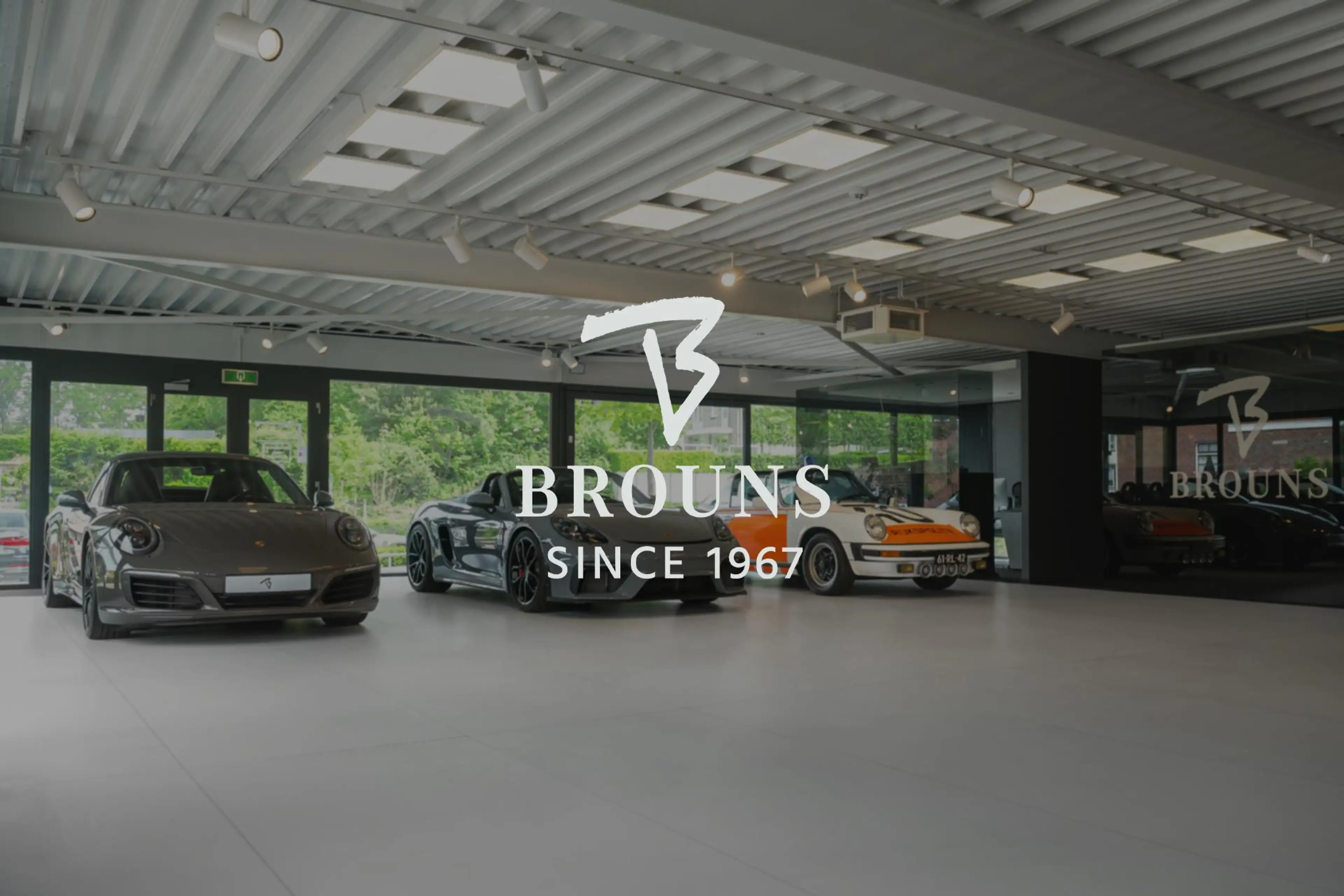Aston Martin Vantage Roadster 4.0 V8 510pk | Kermit Green — photo 33