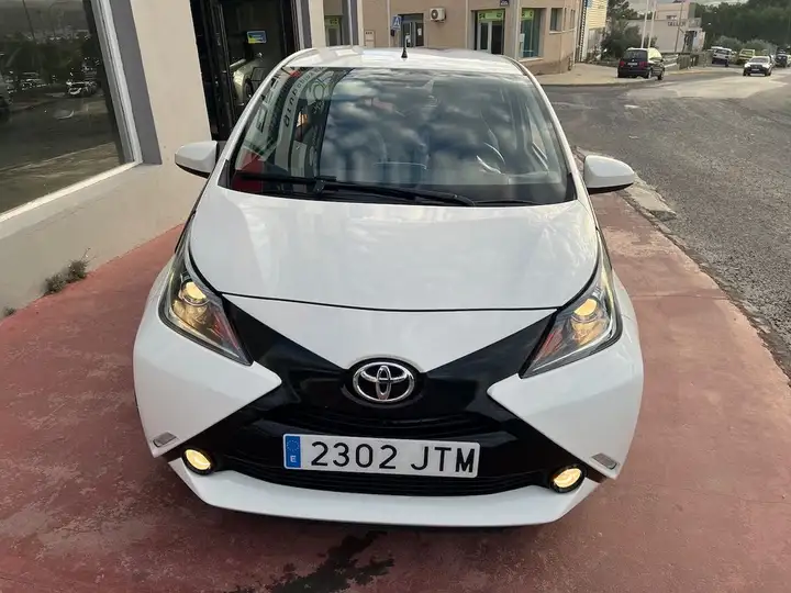 Toyota Aygo 2016, foto 7