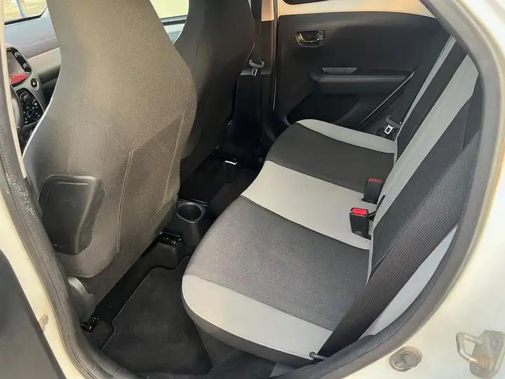 Toyota Aygo 2016, foto 11