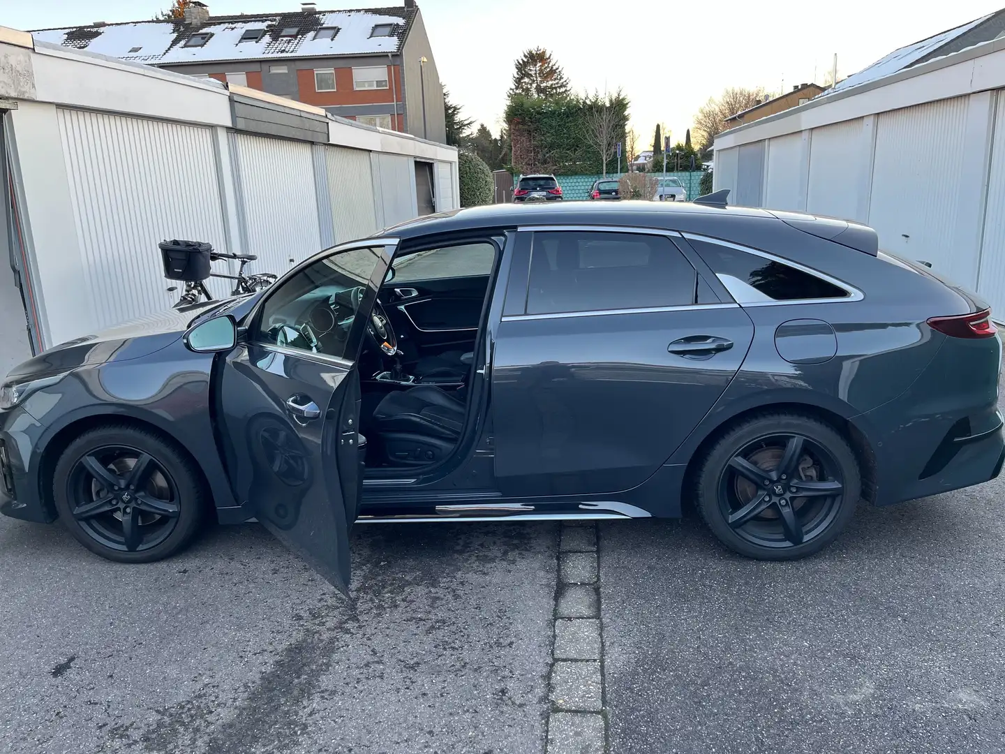 Kia ProCeed / pro_cee'd ProCeed+1.4+T-GDI+OPF+GT+LINE Šedá - 2