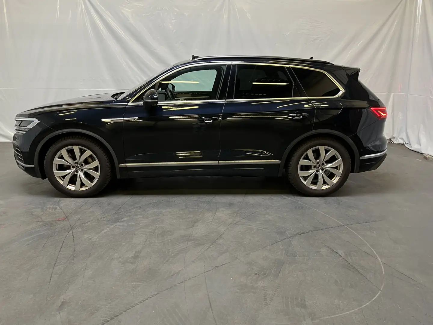 Volkswagen Touareg 3.0 TSi eHybrid 4MOTION Elegance / PANO/ LEDER/ 38 Blauw - 2