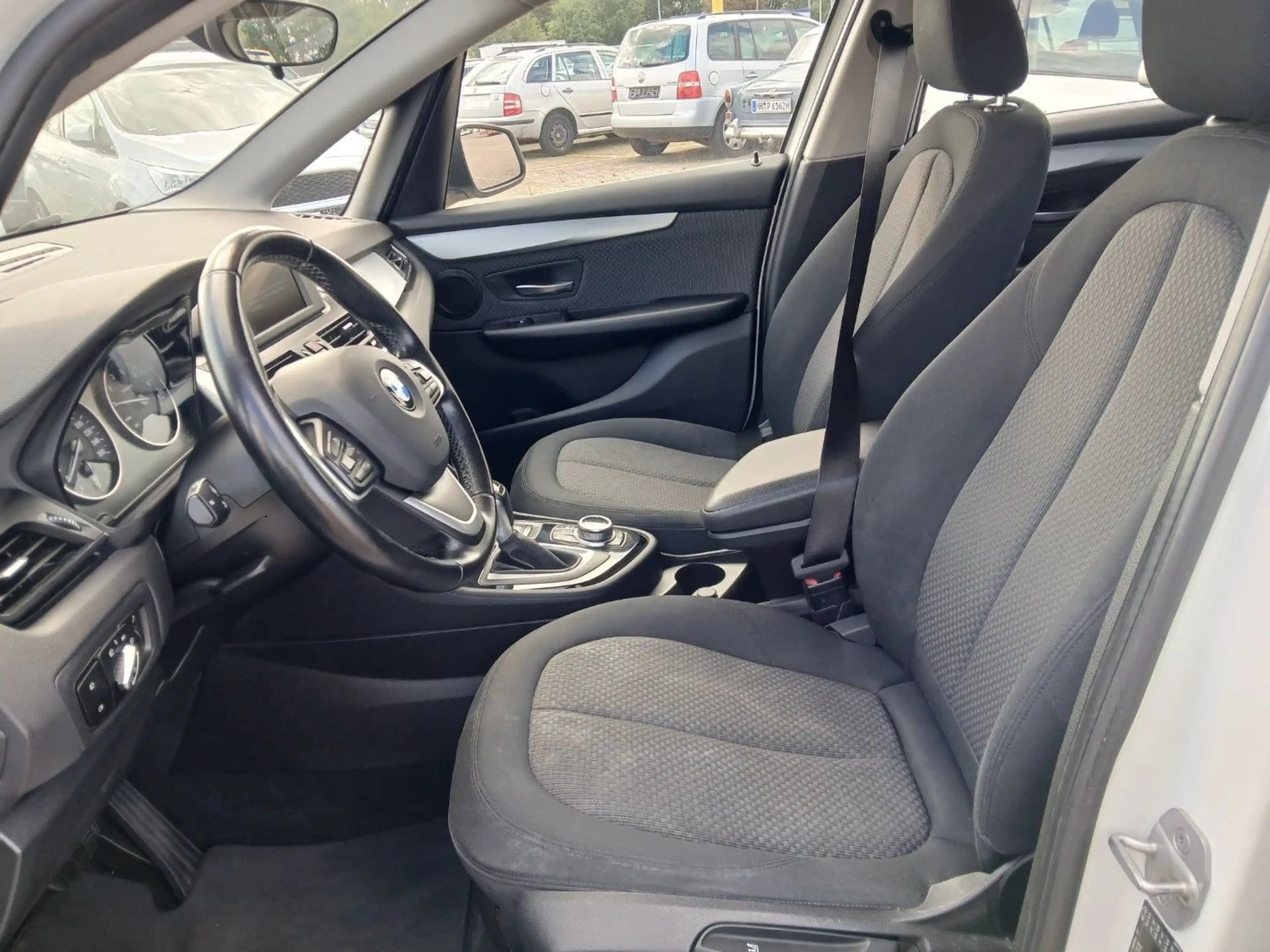 BMW 225 xe ACTIVE TOUR AUT Advantage*NAVI*AHK*ALU*PDC — photo 9