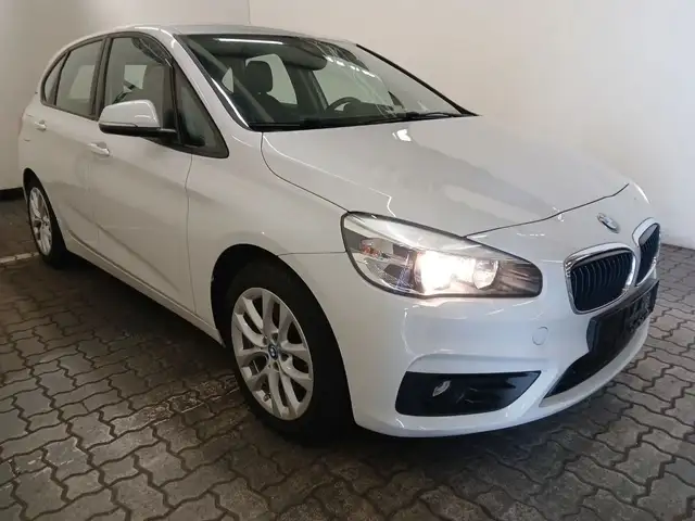 BMW 225 xe ACTIVE TOUR AUT Advantage*NAVI*AHK*ALU*PDC