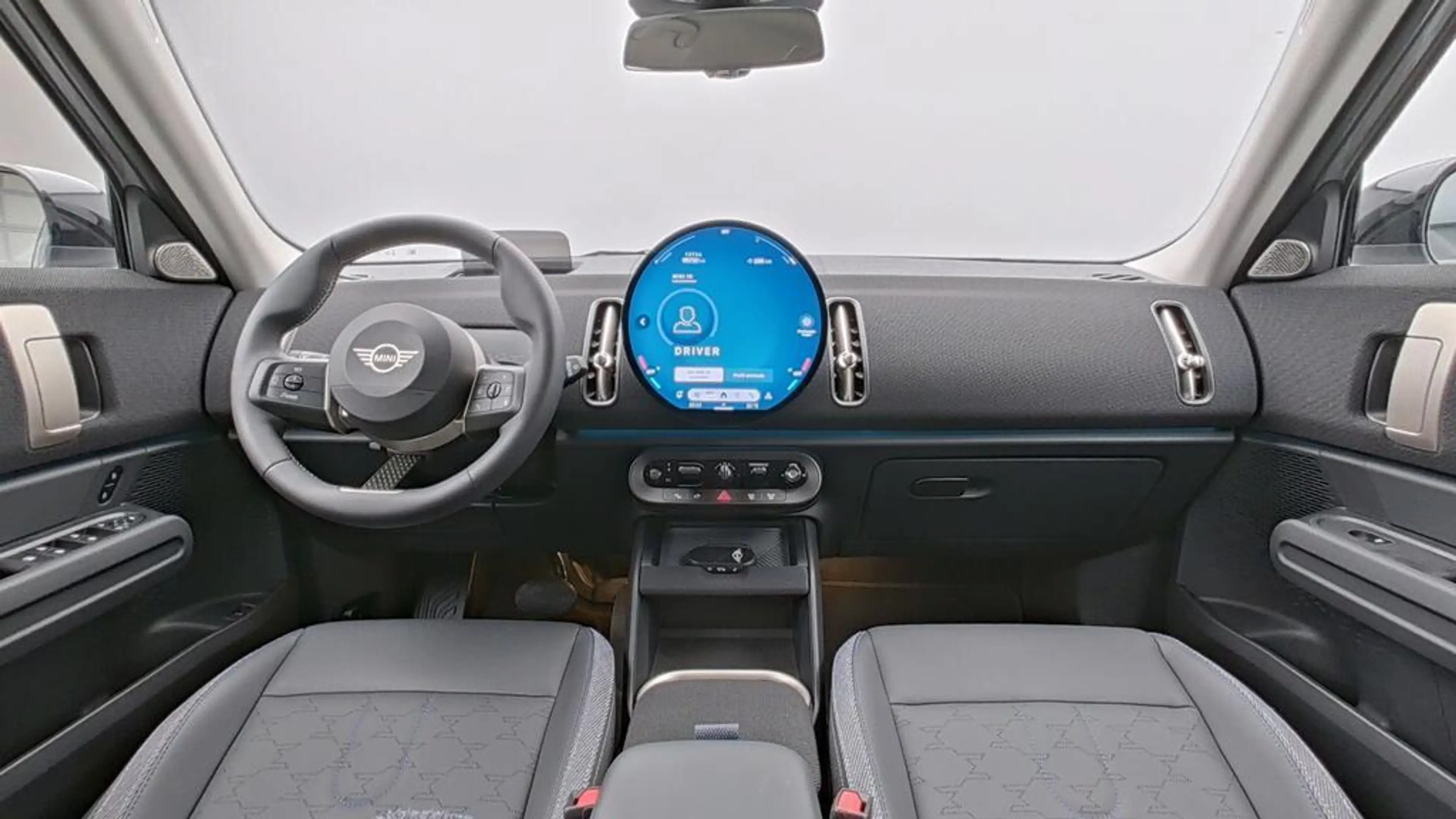 MINI Countryman C Classic Trim — photo 14