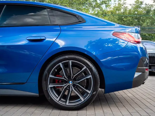 BMW M4 view 14