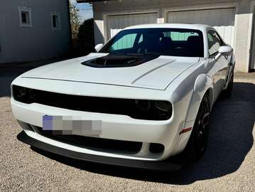 Challenger Automatik 392 Hemi Scat Pack Shaker