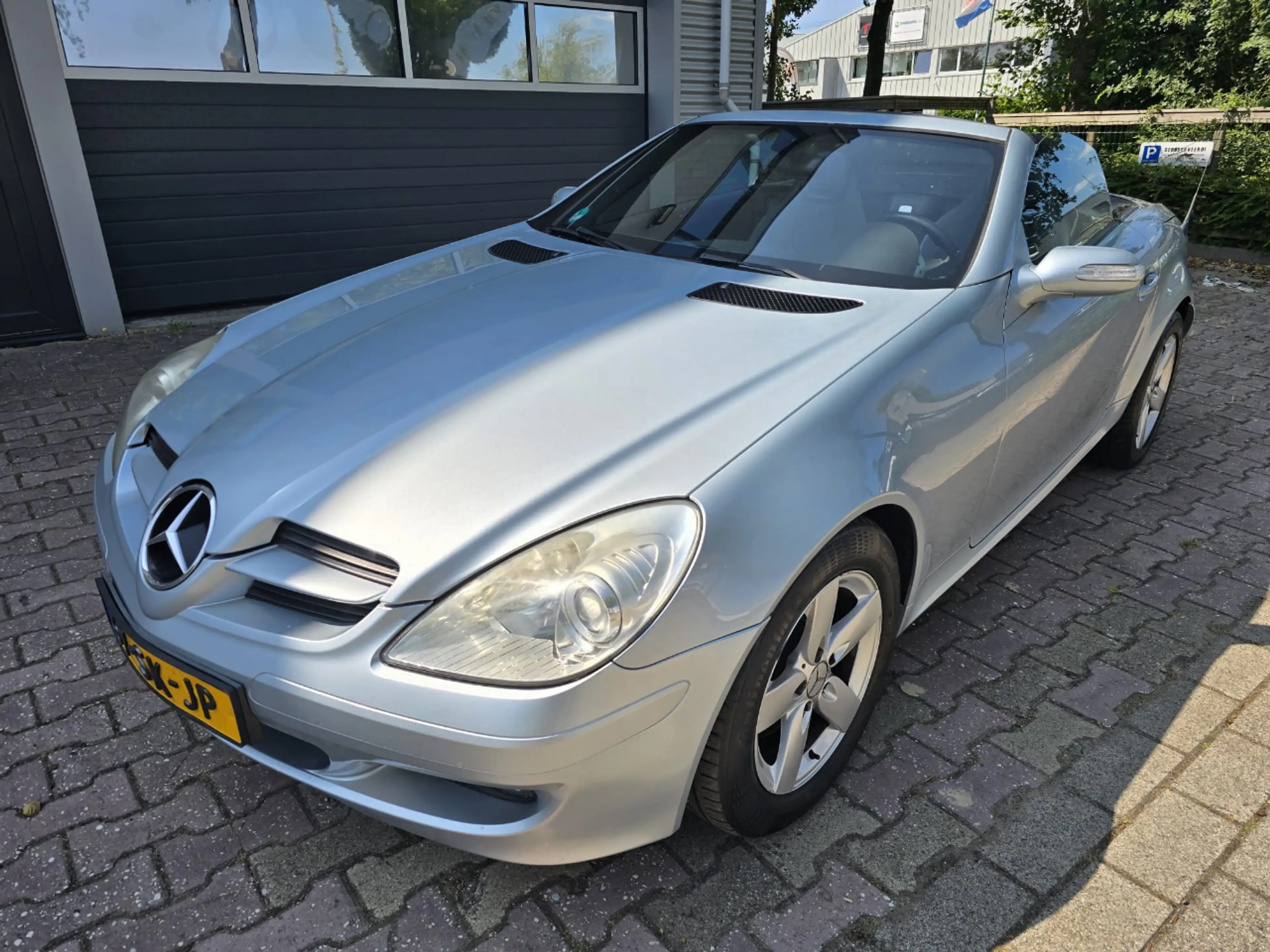 Mercedes-Benz SLK 280