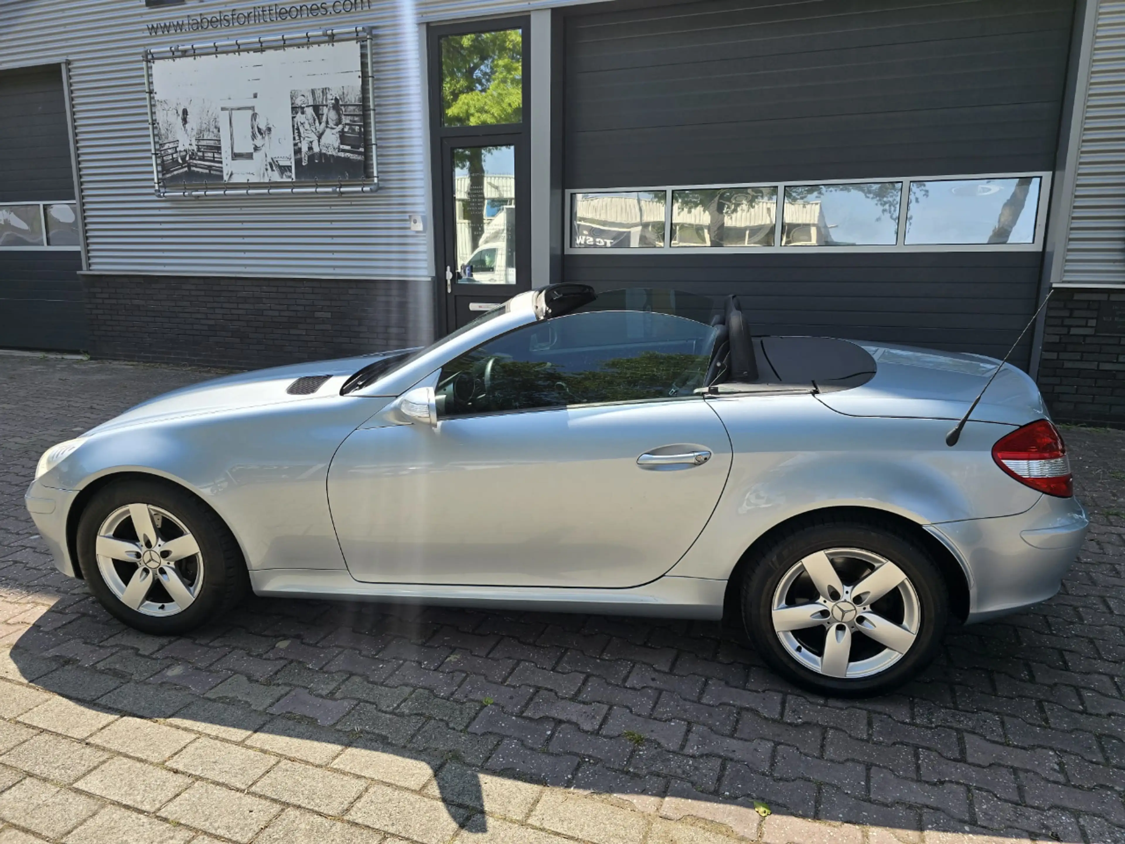 Mercedes-Benz SLK 280 — photo 10
