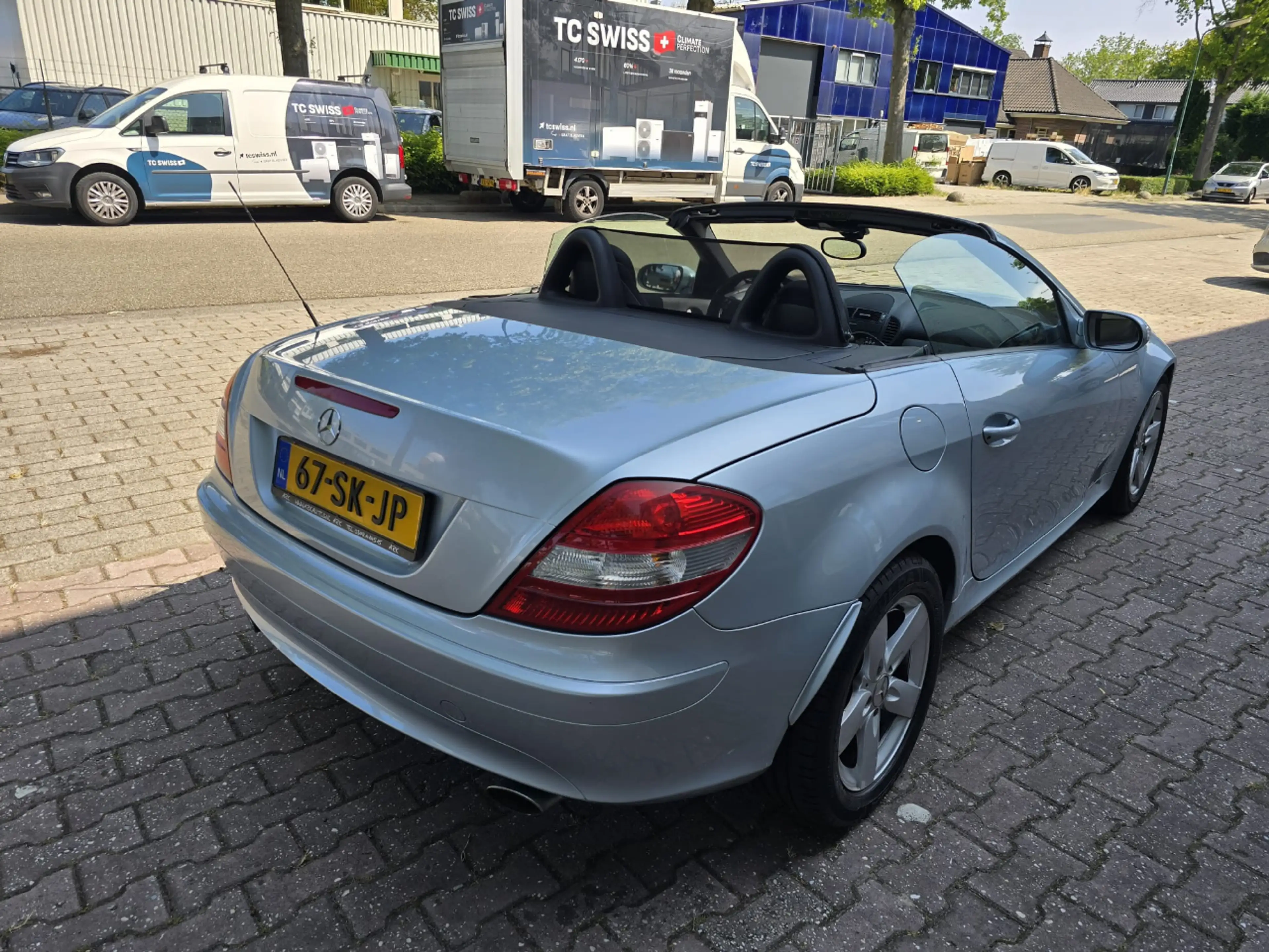Mercedes-Benz SLK 280 — photo 13