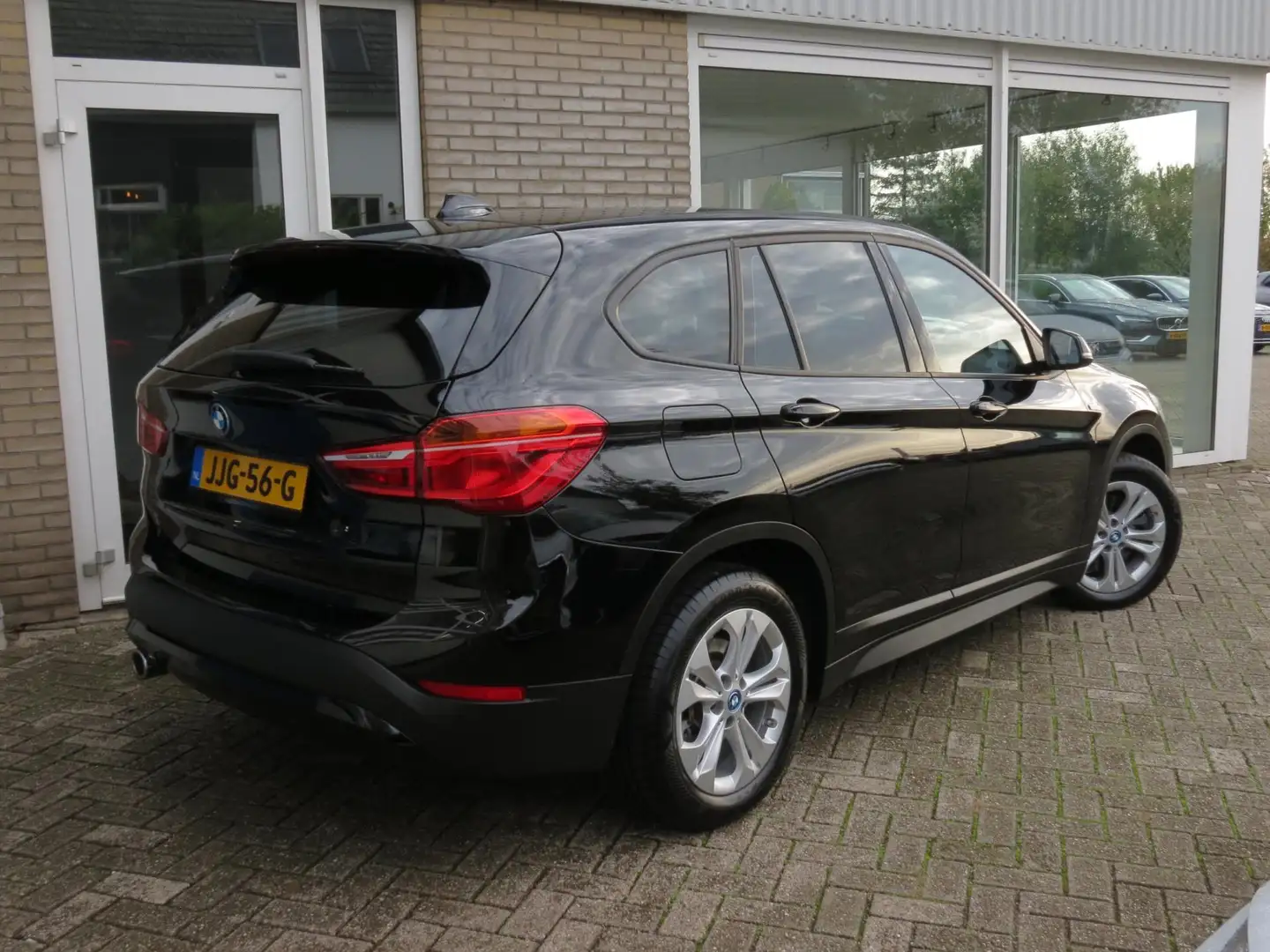 BMW X1 XDrive25e Executive Car-Play|Navi|Cruise|PDC|Clima Zwart - 2