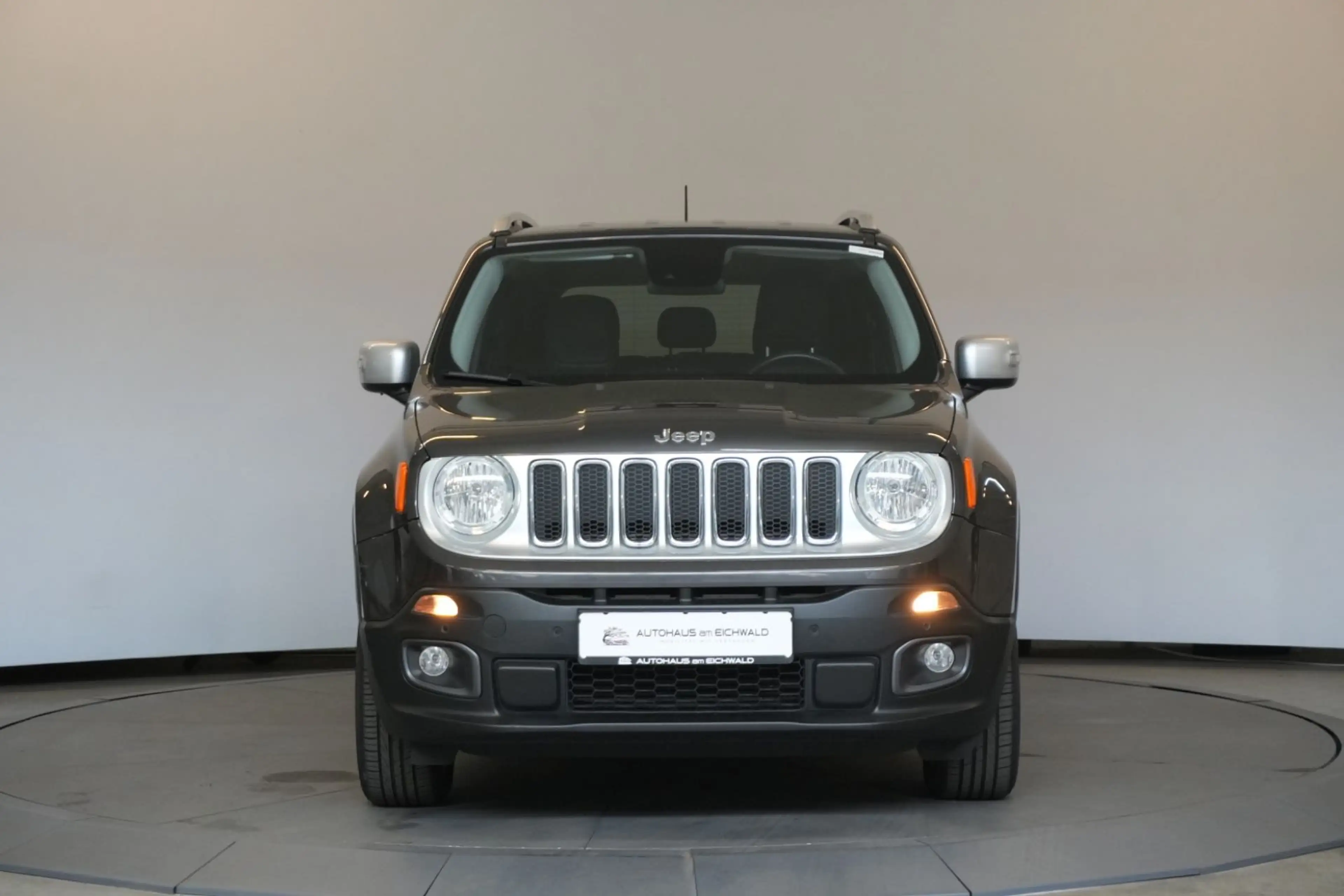 Jeep Renegade 1.4 Limited 4WD Leder el. Sitze — photo 8
