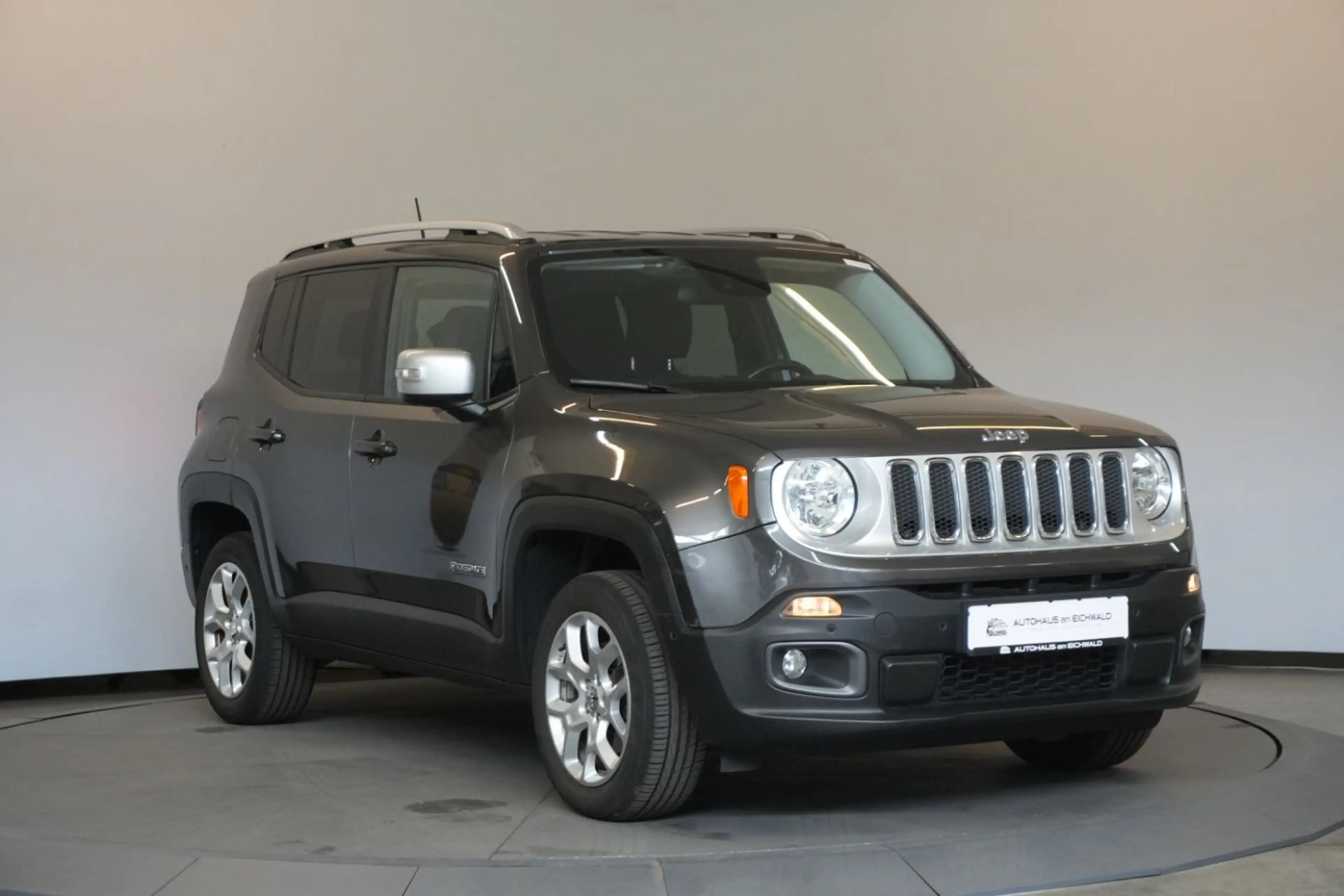 Jeep Renegade 1.4 Limited 4WD Leder el. Sitze — photo 7