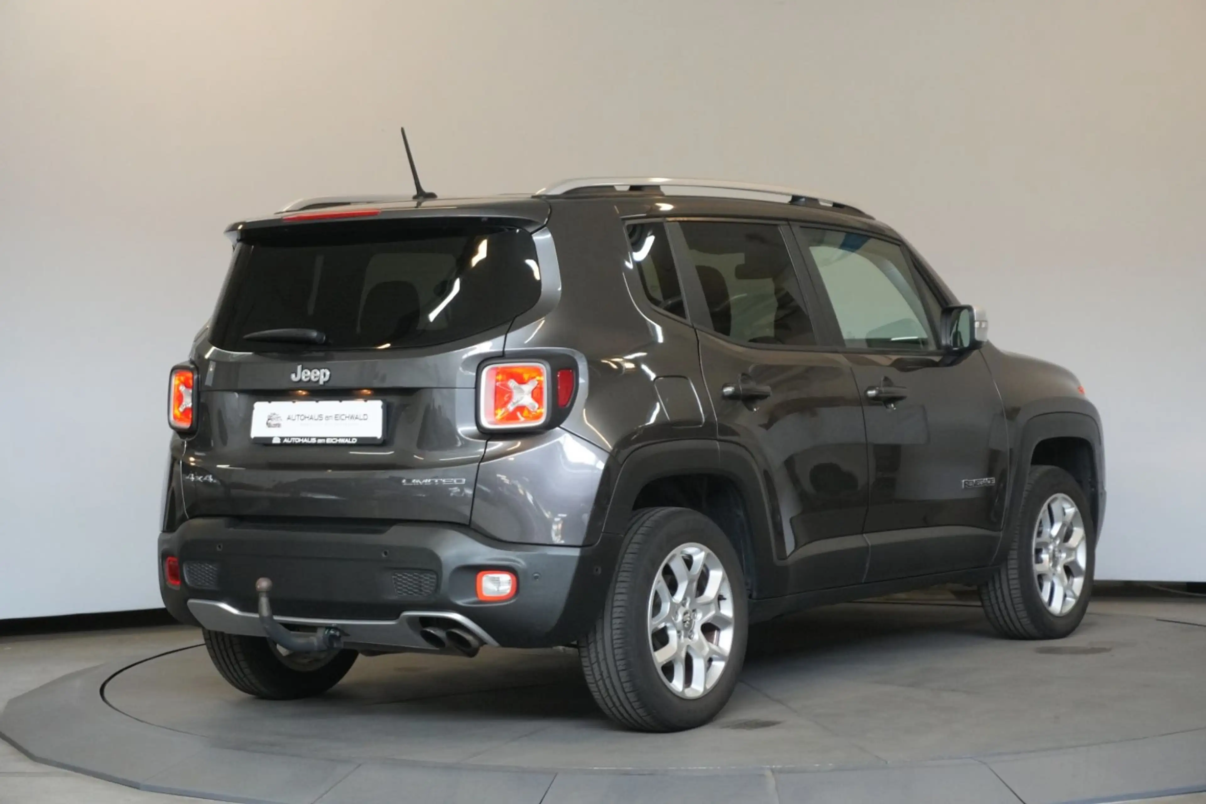 Jeep Renegade 1.4 Limited 4WD Leder el. Sitze — photo 5