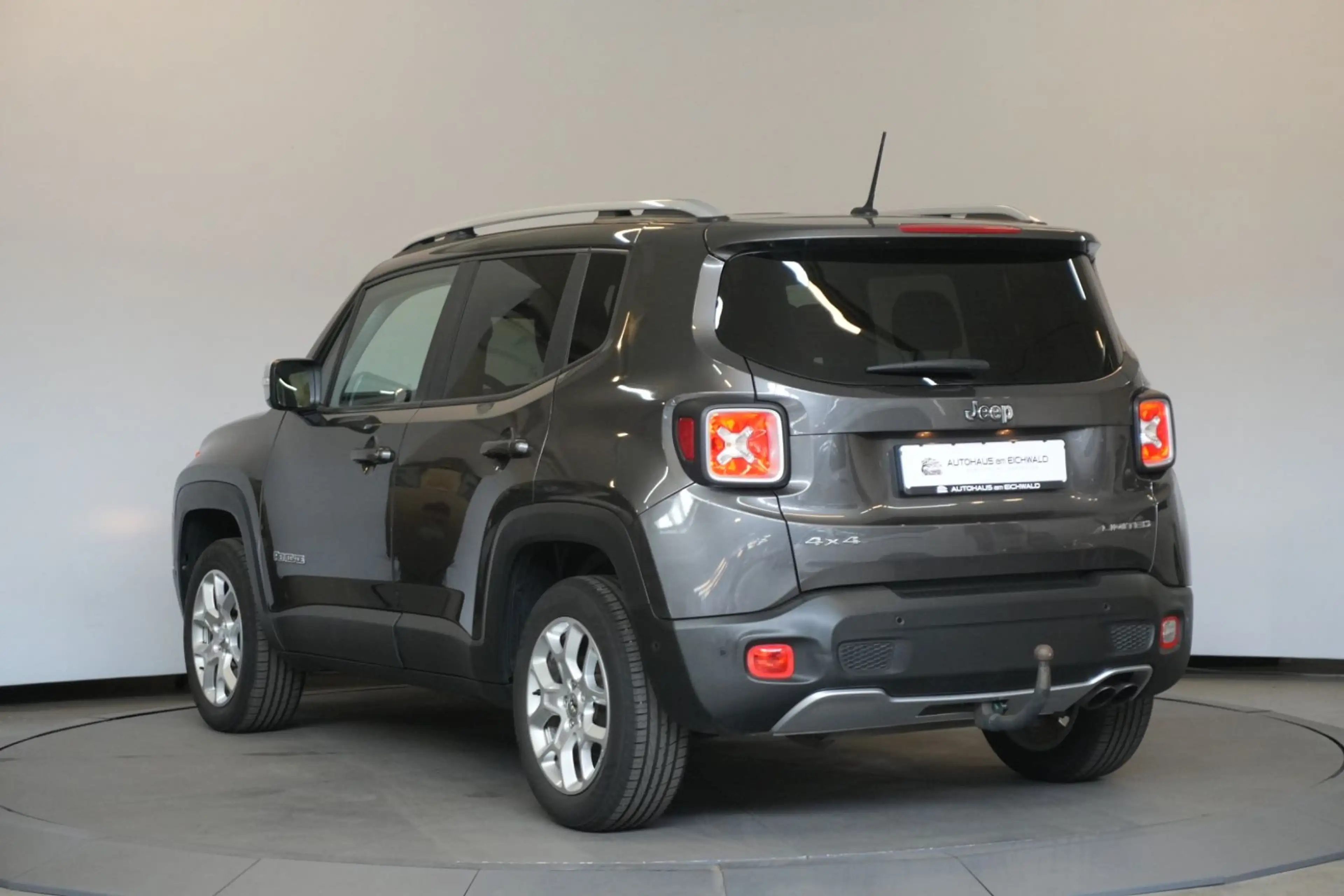 Jeep Renegade 1.4 Limited 4WD Leder el. Sitze — photo 3