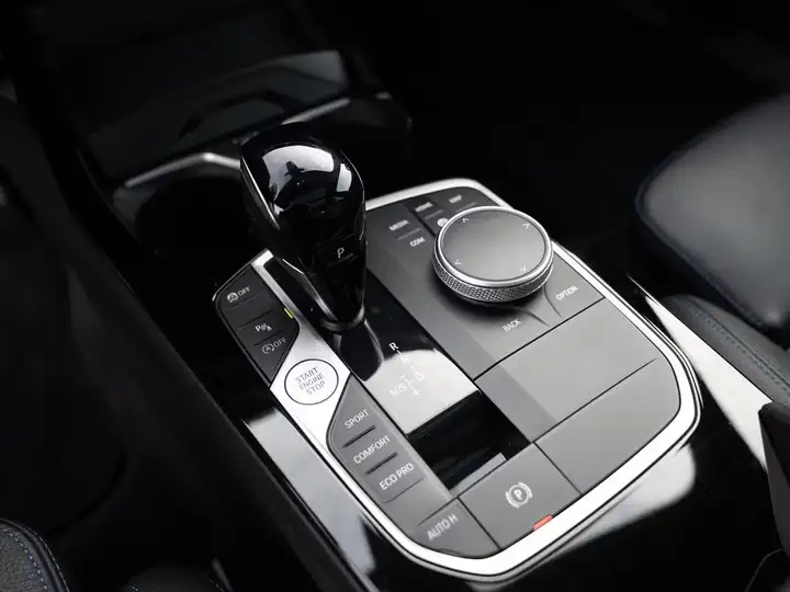 BMW Serie 2 2023, foto 9