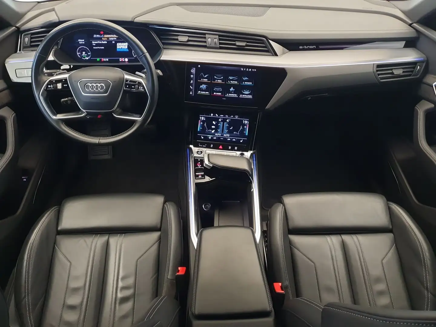 Audi e-tron Sportback 55 quattro S-Line 95 kWh Leder, Panorama Noir - 2