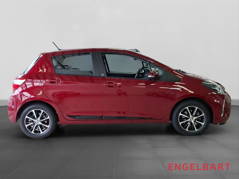 Toyota Yaris 1.5 Hybrid Team D AHK Allwetterreifen — photo 5