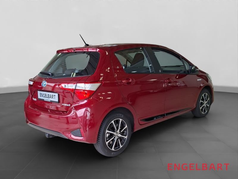 Toyota Yaris 1.5 Hybrid Team D AHK Allwetterreifen — photo 4