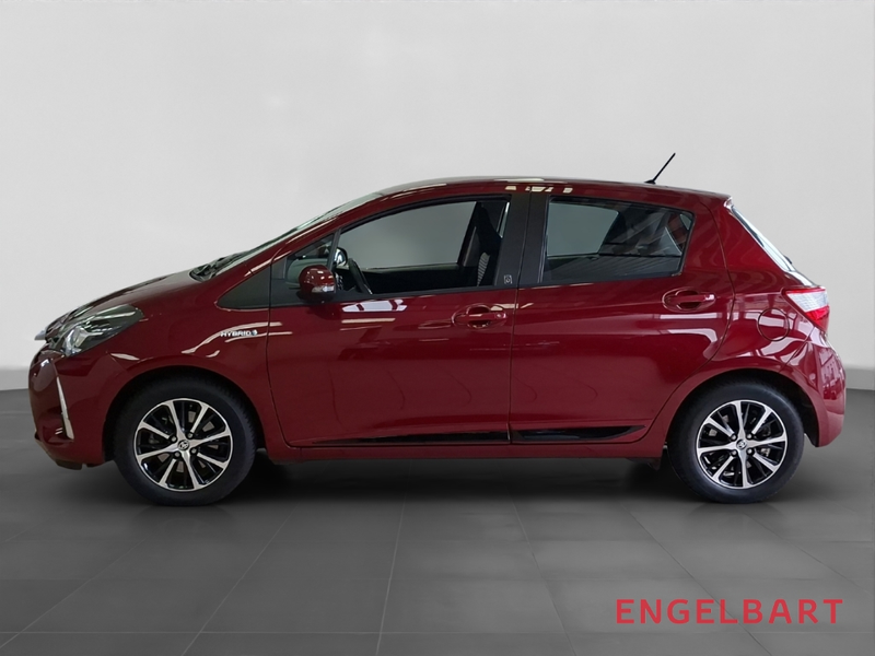Toyota Yaris 1.5 Hybrid Team D AHK Allwetterreifen — photo 2