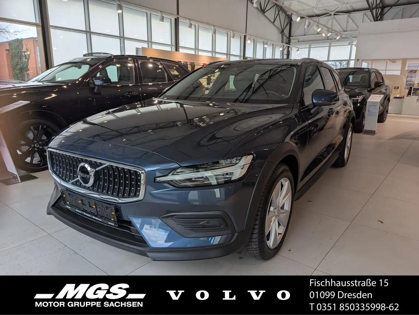Volvo V60 Cross Country 2.0 Diesel Blau - 1