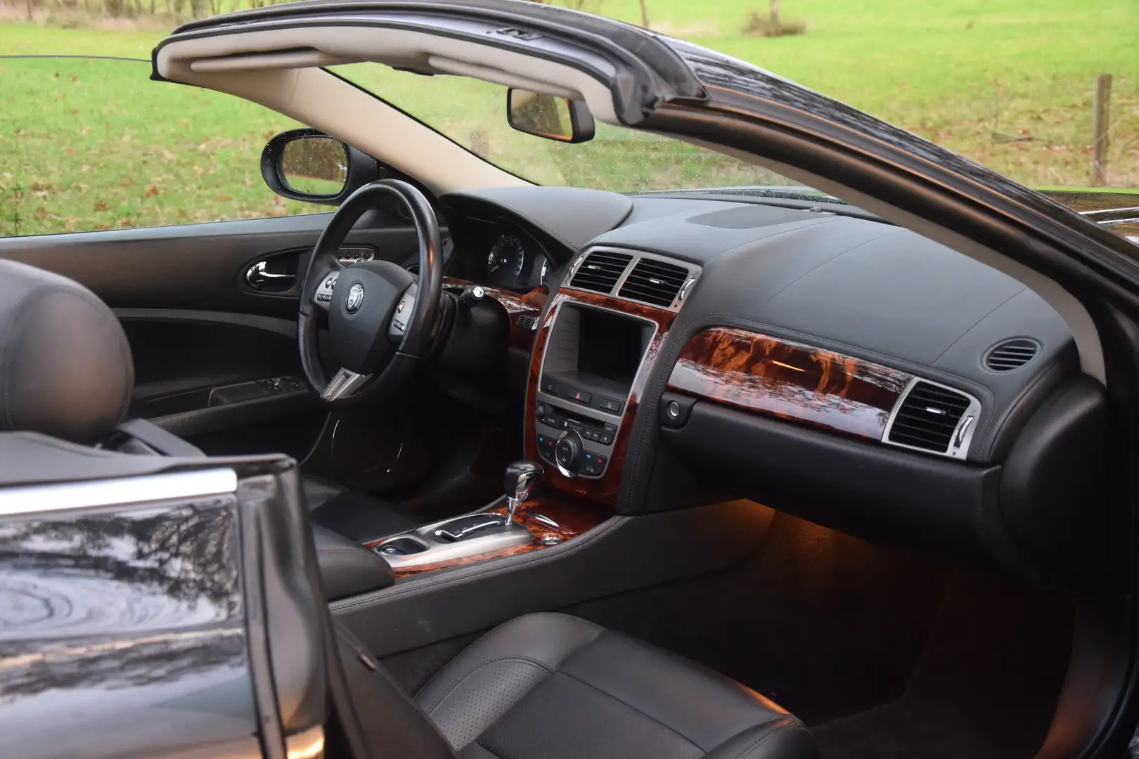 Jaguar XK 4.2 V8 Convertible – Midnight Black – Y06 Zwart - 2