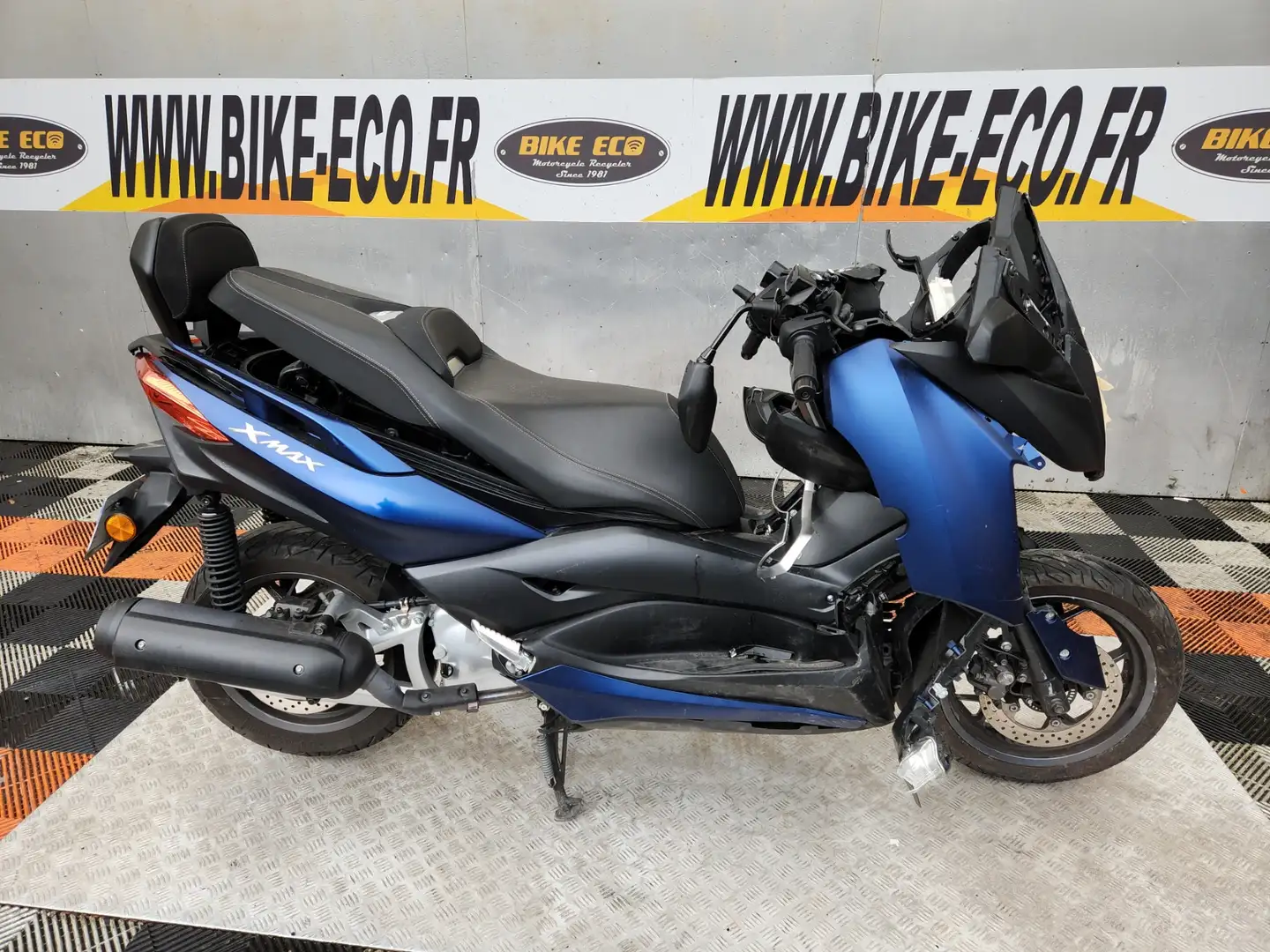 Yamaha X-Max 125 Bleu - 1