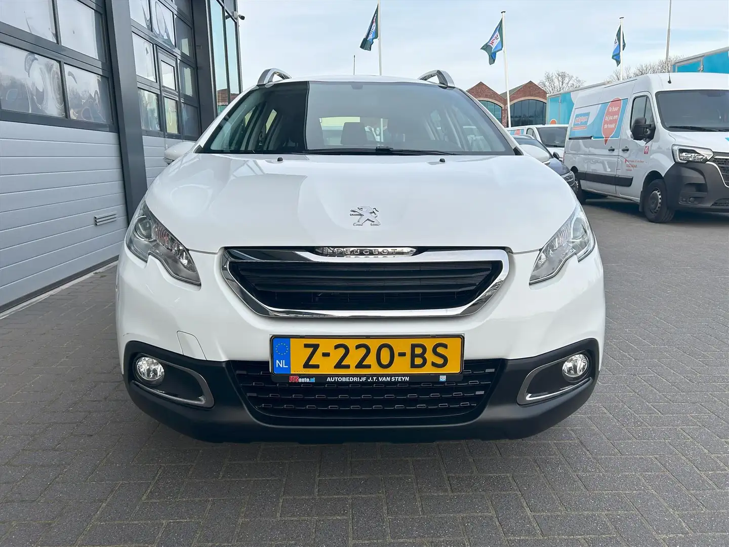 Peugeot 2008 1.2 VTI Active, Cruise, Nwe Distributie. Wit - 2
