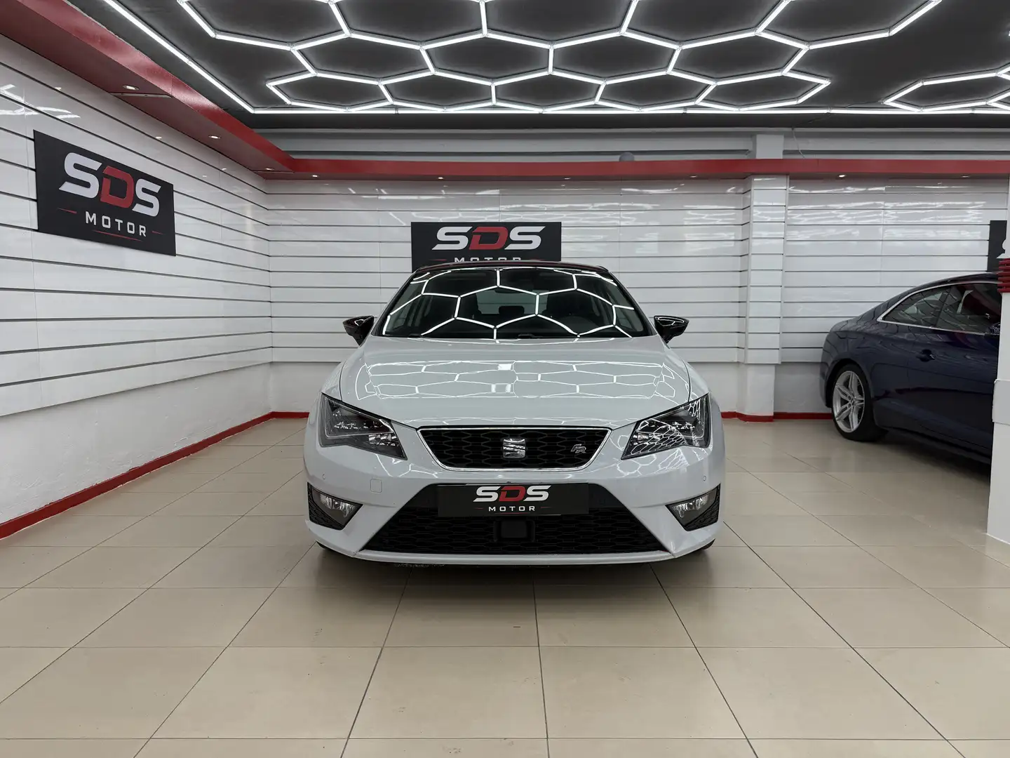 SEAT Leon Pequeño Manual de 3 Puertas Blanco - 2