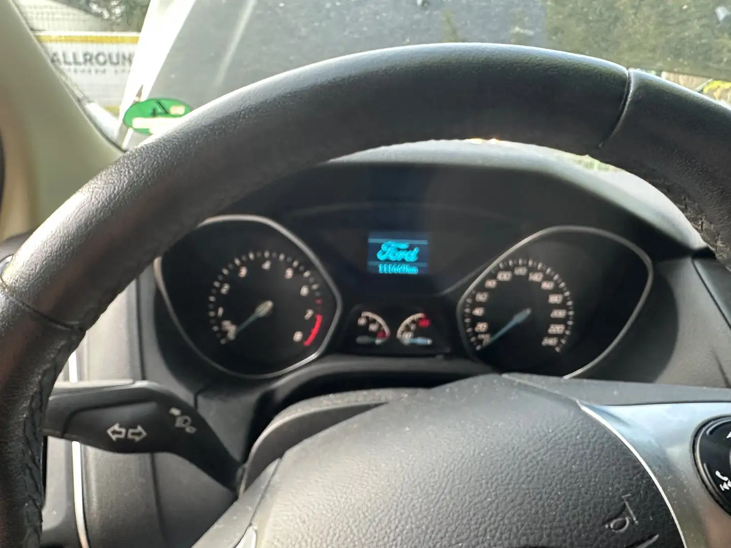 Ford Focus Turnier 1.0 Kombi 2014 Benziner Negro - 2