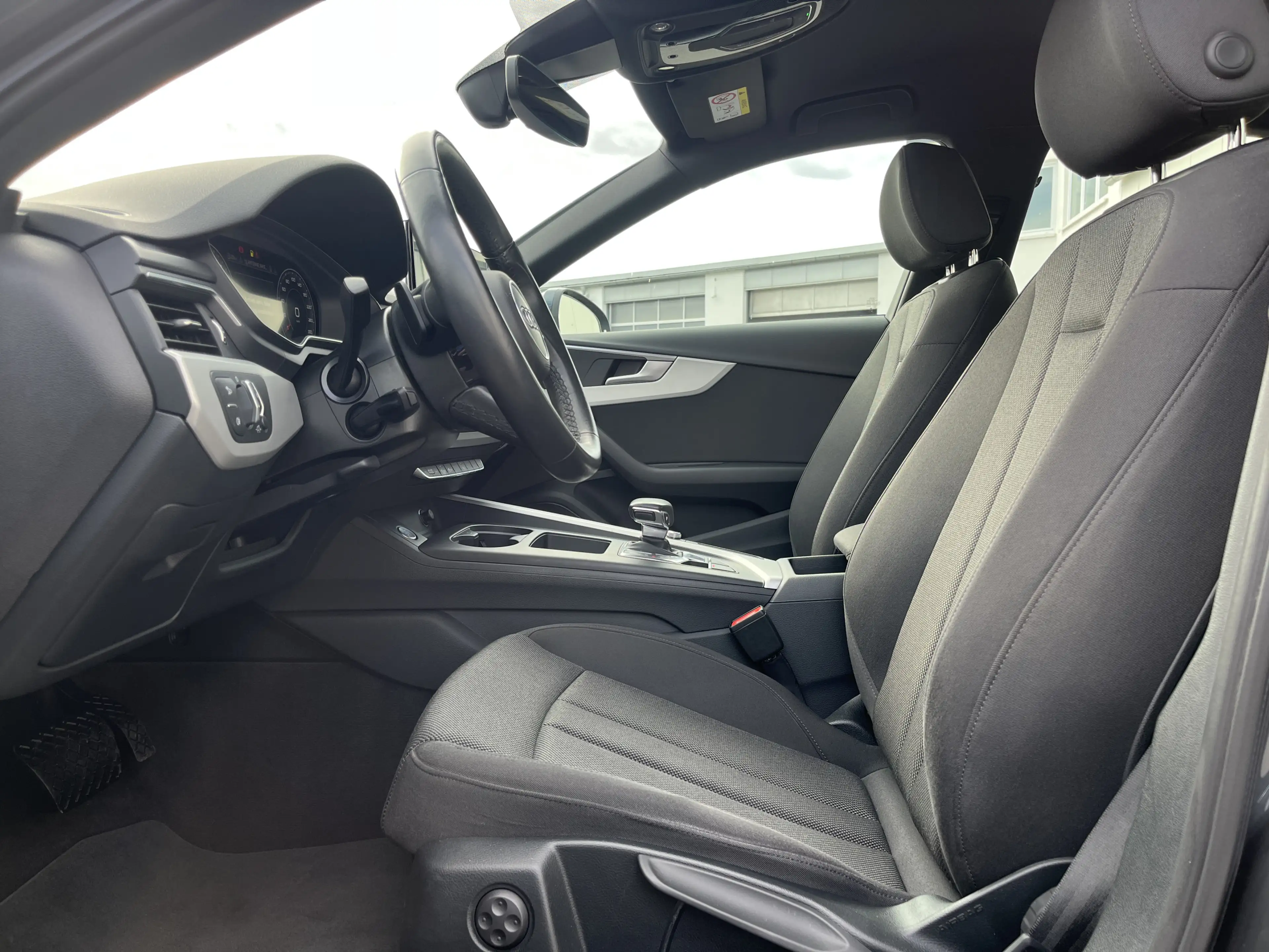 Audi A4 40 2.0 TDI quattro S tronic advanced 163€ m.20% — photo 13