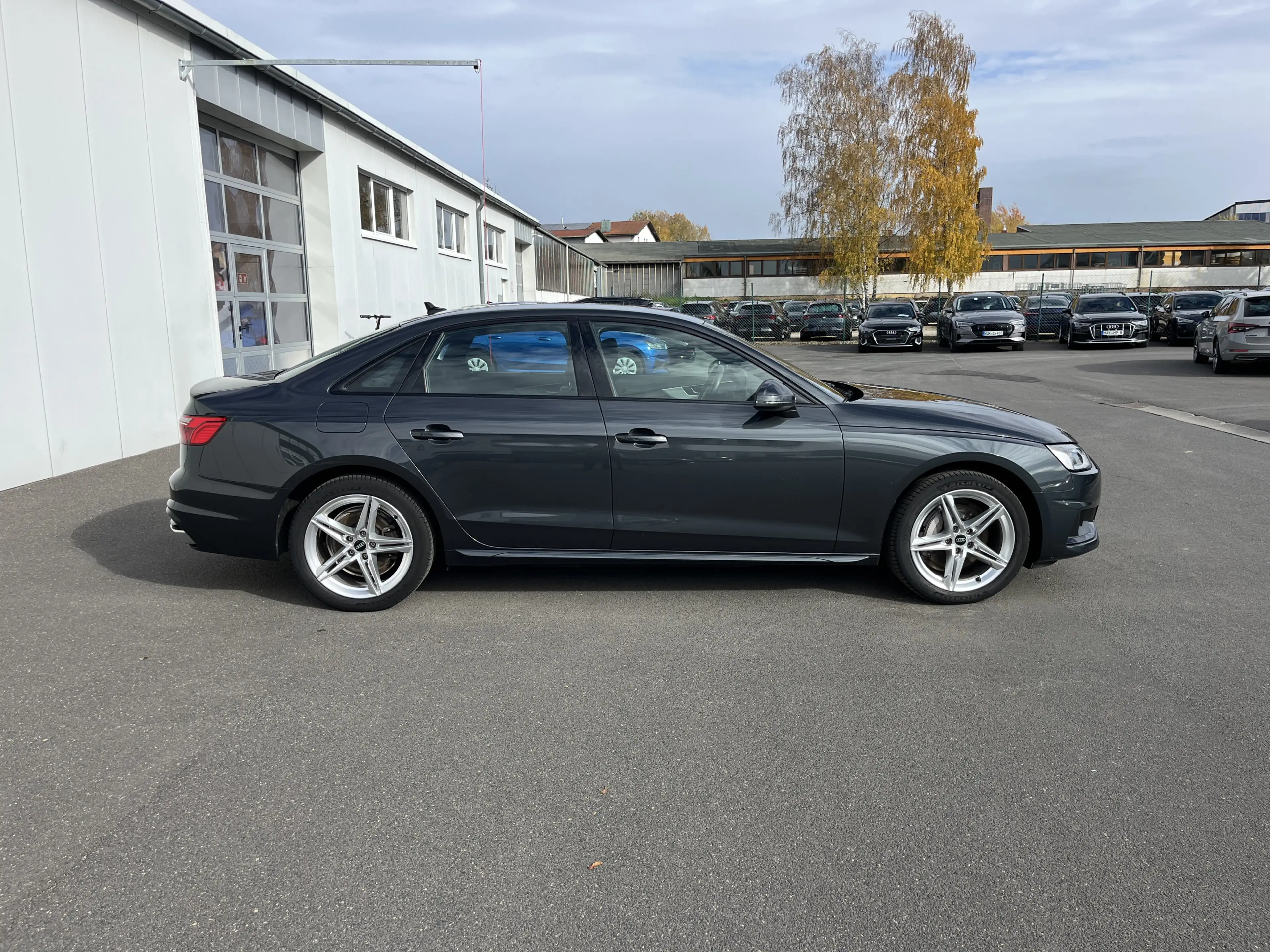 Audi A4 40 2.0 TDI quattro S tronic advanced 163€ m.20% — photo 6