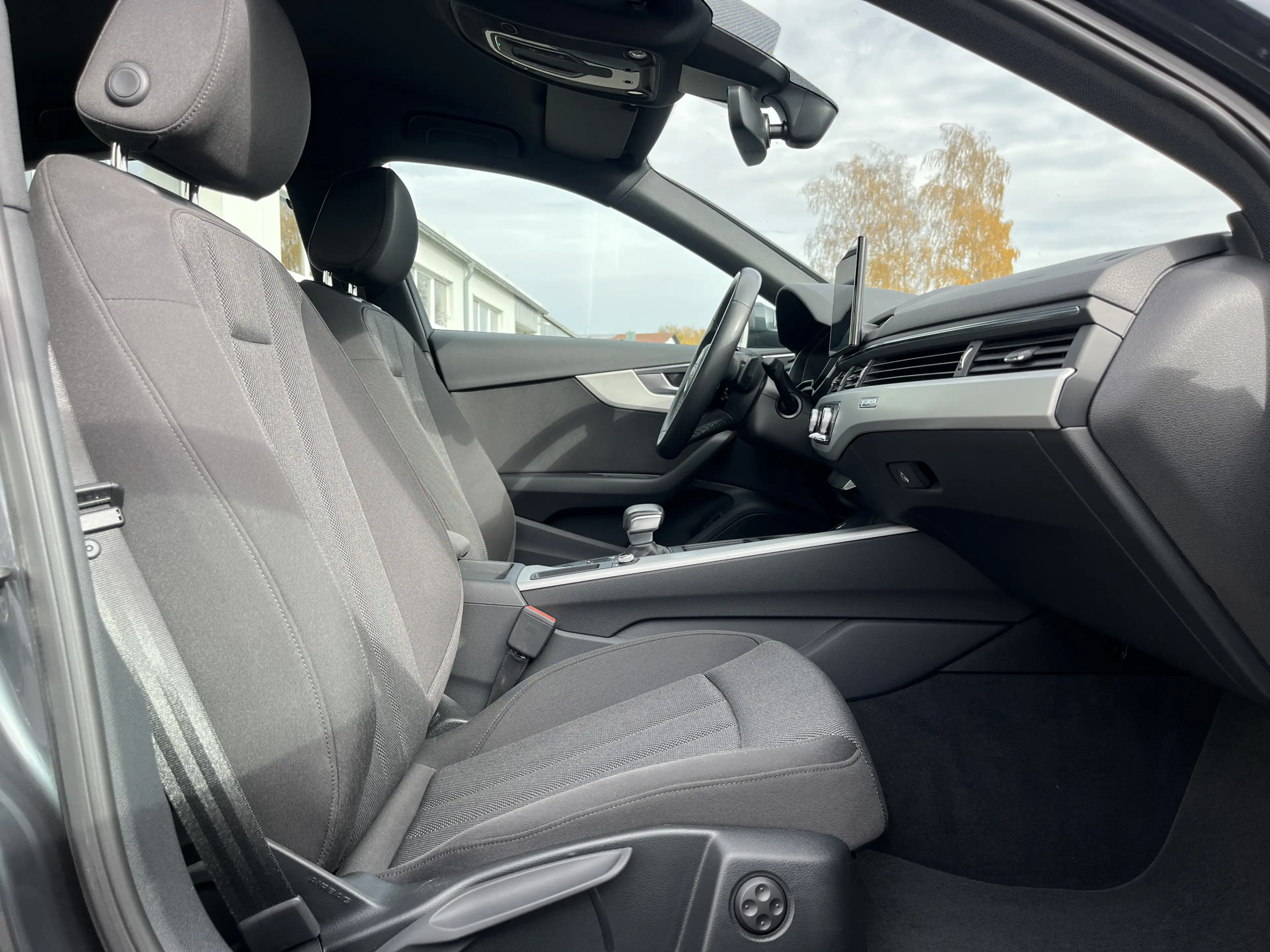 Audi A4 40 2.0 TDI quattro S tronic advanced 163€ m.20% — photo 15