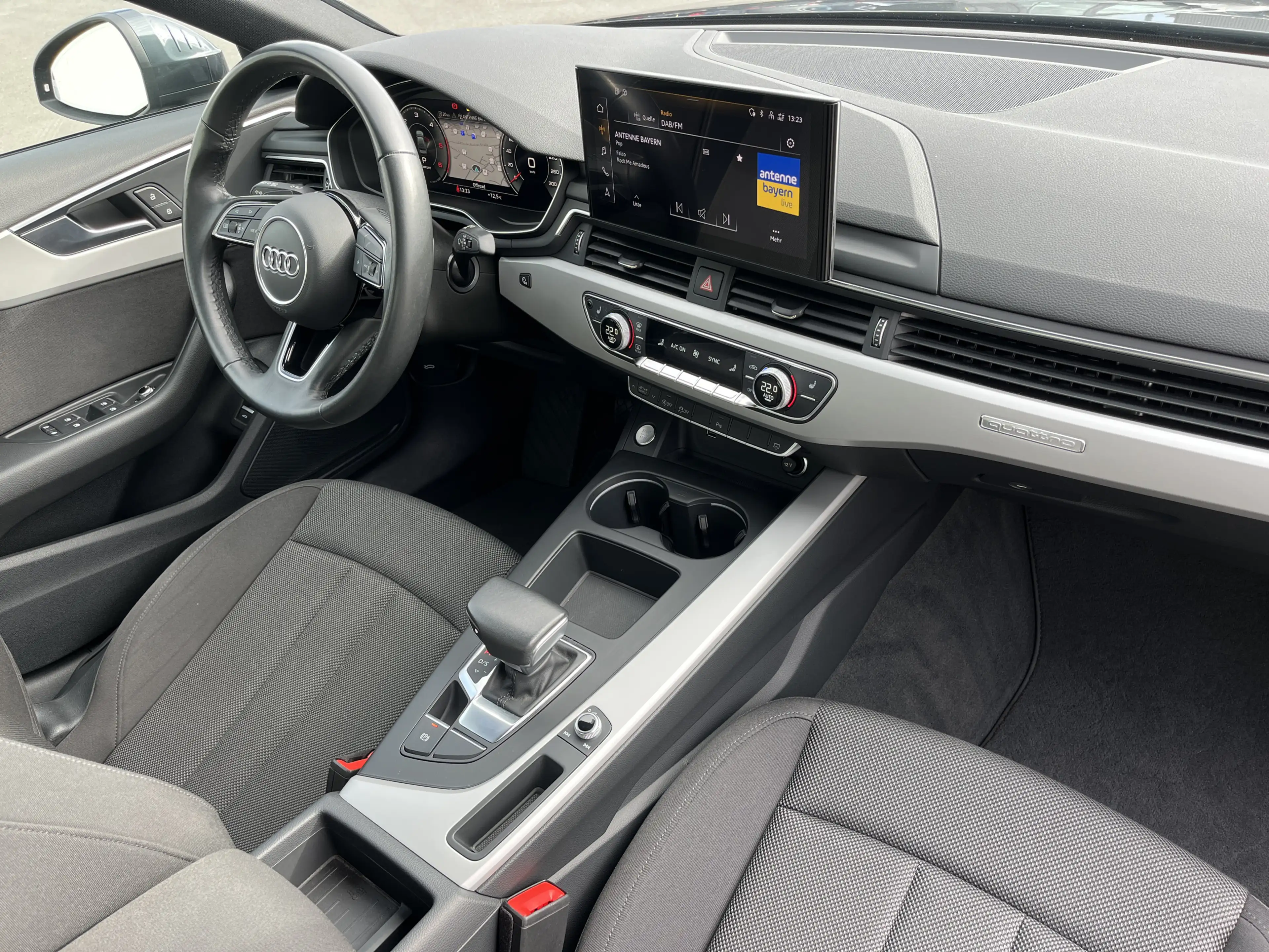 Audi A4 40 2.0 TDI quattro S tronic advanced 163€ m.20% — photo 14