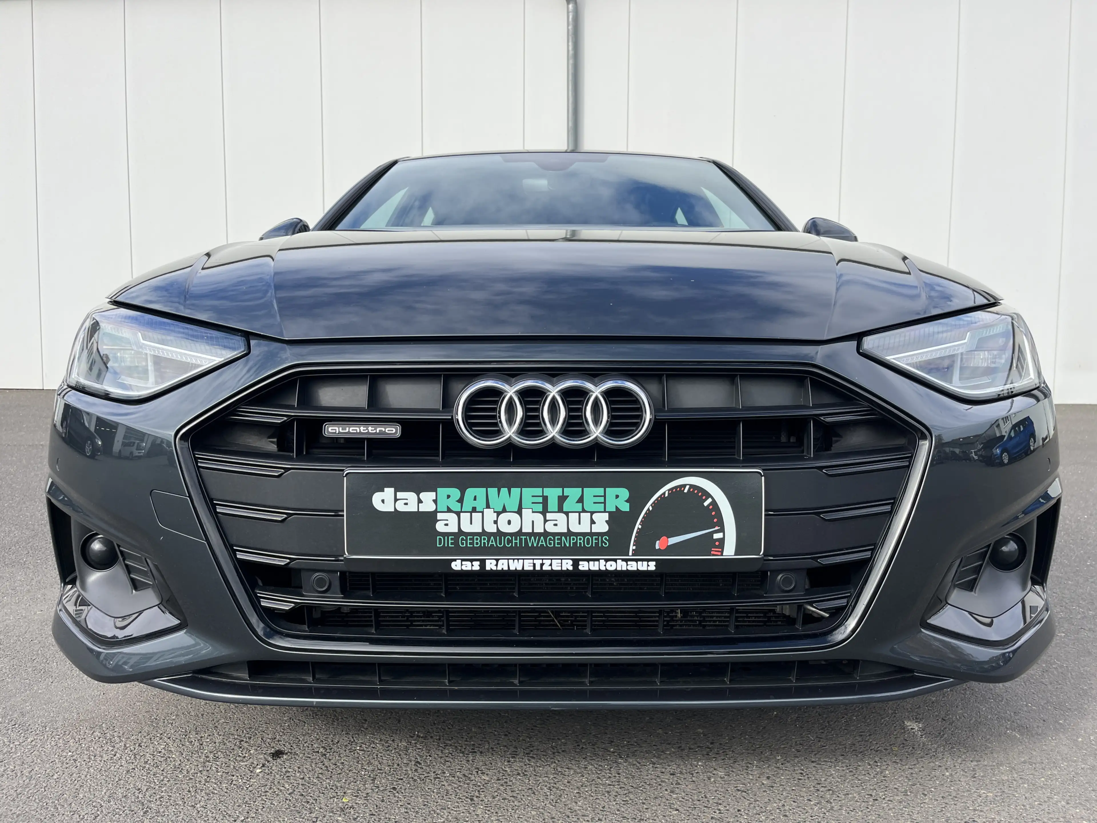 Audi A4 40 2.0 TDI quattro S tronic advanced 163€ m.20% — photo 4