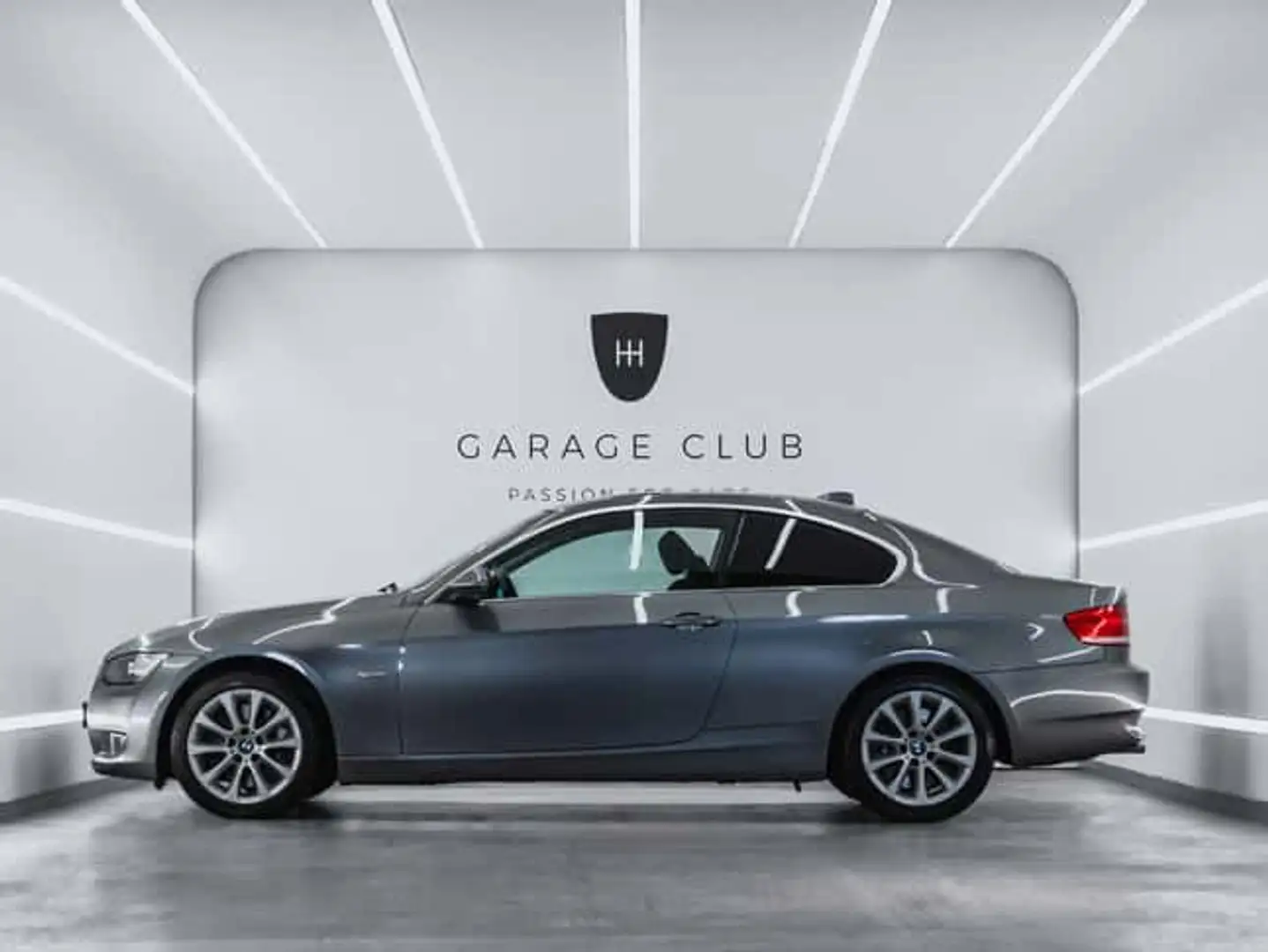 BMW 335 335xi Coupé - 2