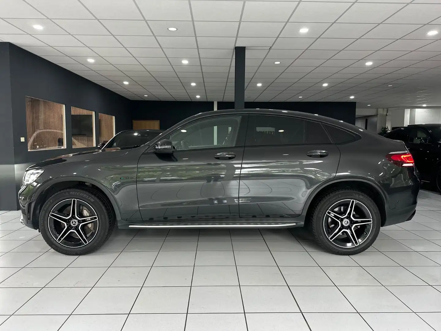 Mercedes-Benz GLC 300 de 4Matic Coupe*CARBON*MBEAM*NIGHT*KAMERA Grau - 2