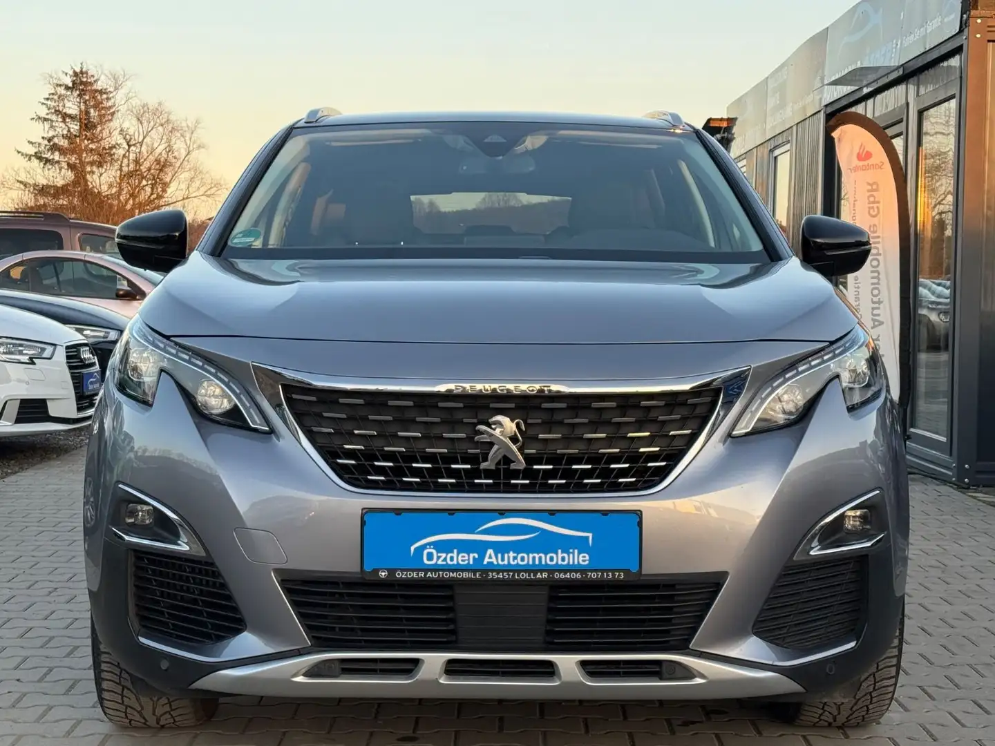 Peugeot 3008 1.2 Allure+1.Hand+Finanzierung+Garantie+ Grau - 2