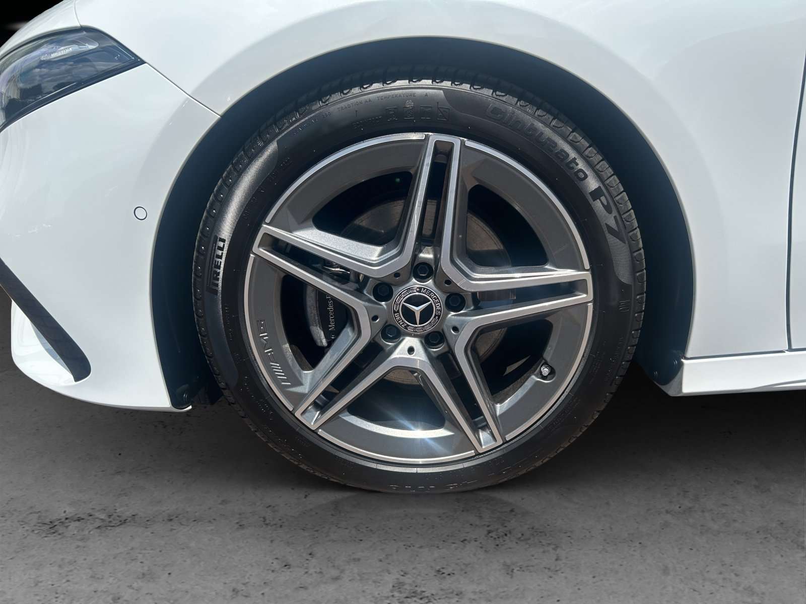 Mercedes-Benz A 200