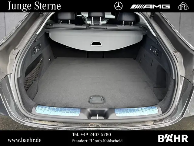 Mercedes-Benz 220 view 10