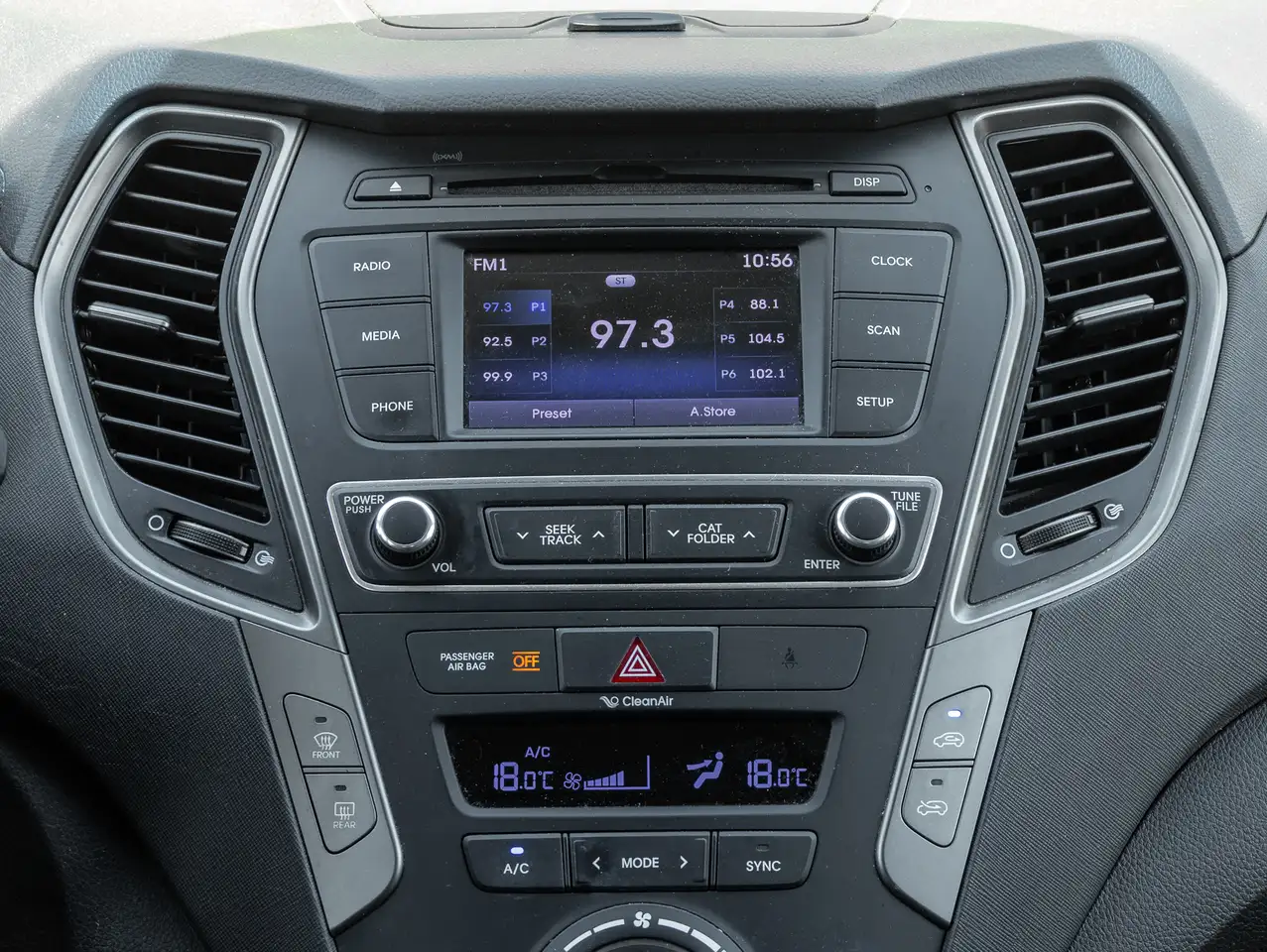 Hyundai SANTA FE photo Hyundai SANTA FE