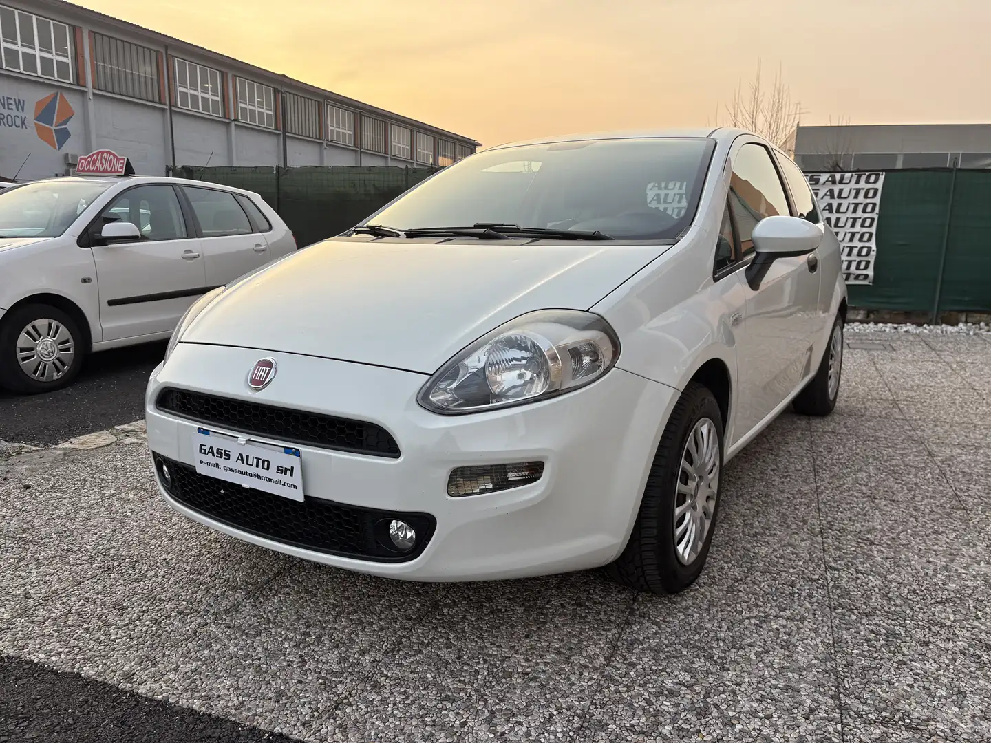 Fiat Punto 3p 1.2 Street E6 Blanco - 1