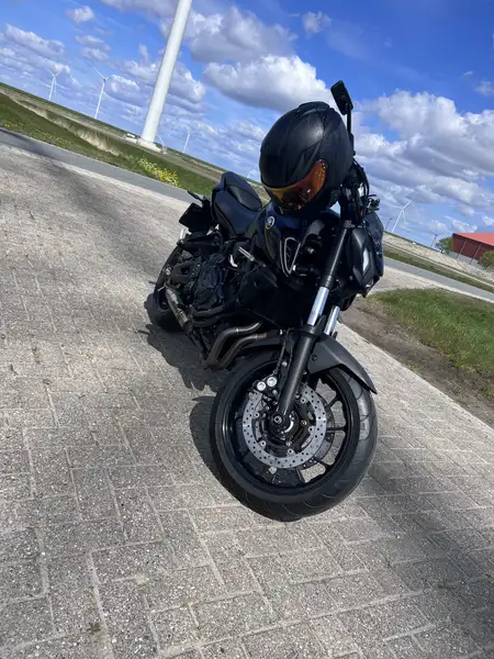 Yamaha MT-07 - foto 2