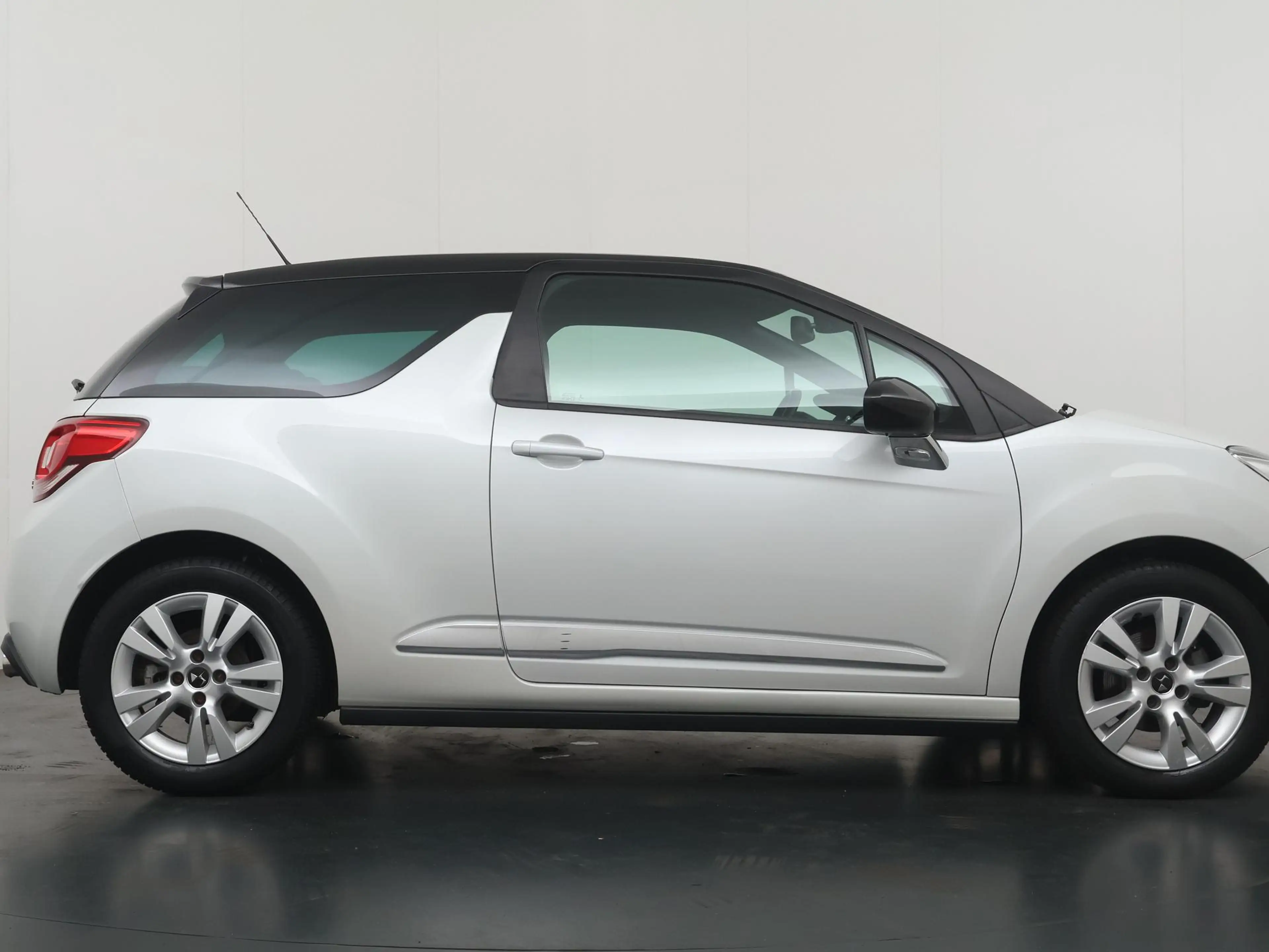 DS Automobiles DS 3 1.2 PureTech Business - Navigatie - Climate Contro — photo 6