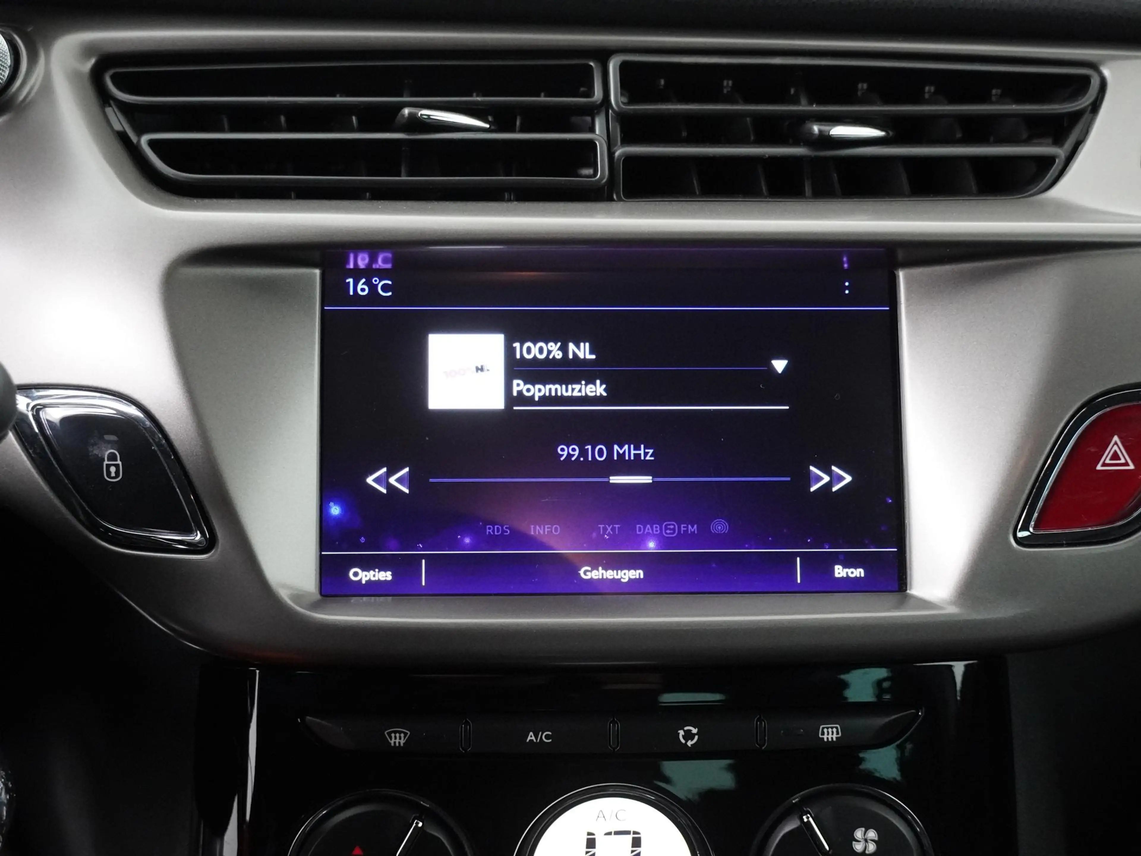 DS Automobiles DS 3 1.2 PureTech Business - Navigatie - Climate Contro — photo 18