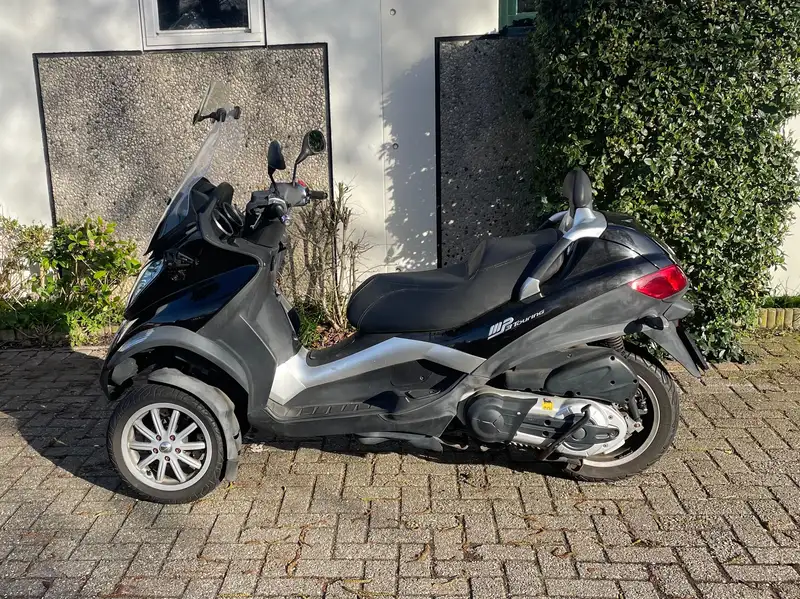 Piaggio MP3 LT