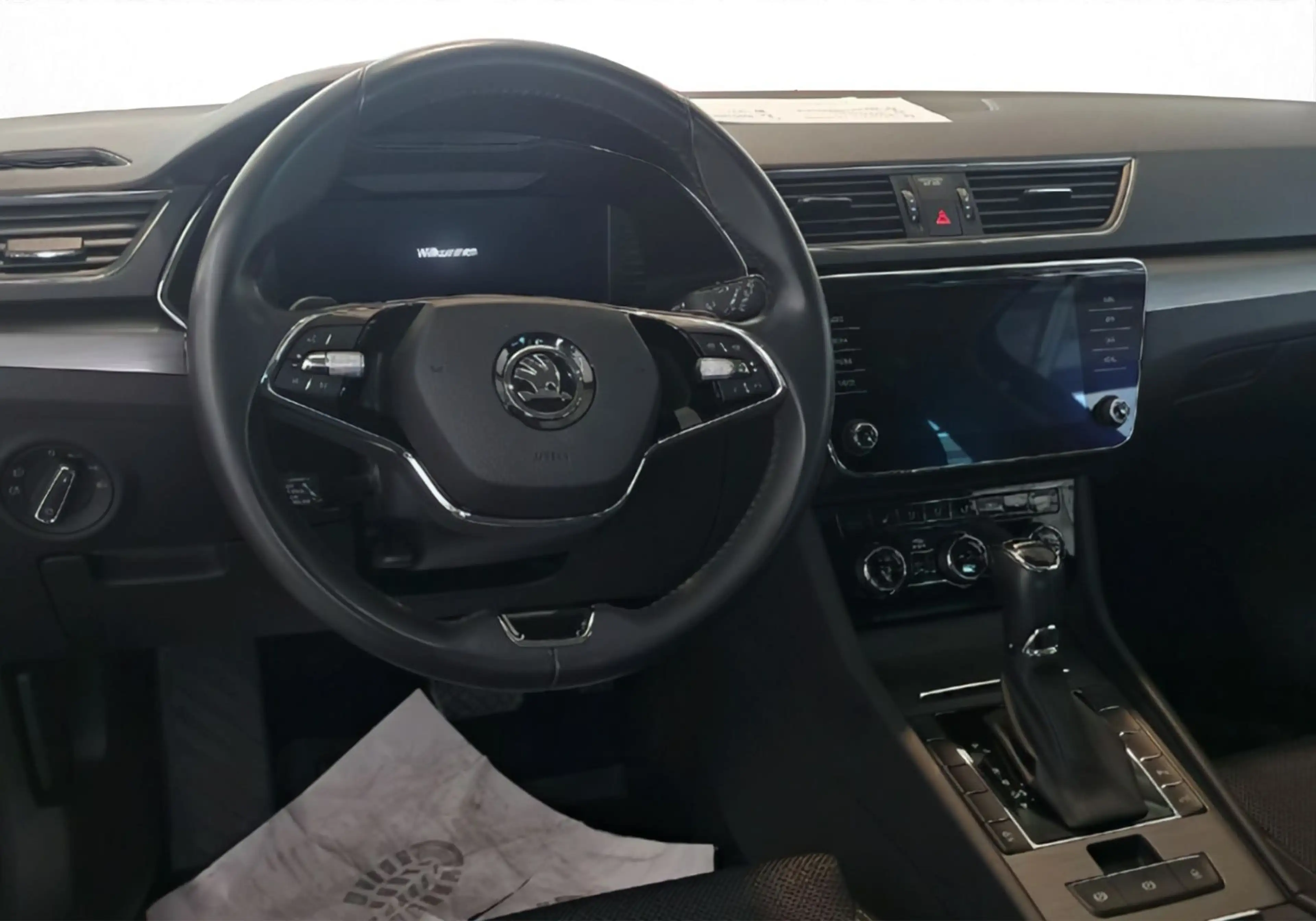 Skoda Superb Combi Style 2.0 TDI DSG*NAVI*AHK*MATRIX*A — photo 4