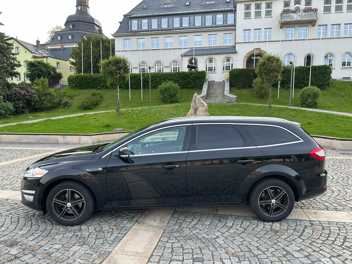 Ford Mondeo Turnier 1.6 EcoBoost Titanium 8-fach bereift Negro - 2